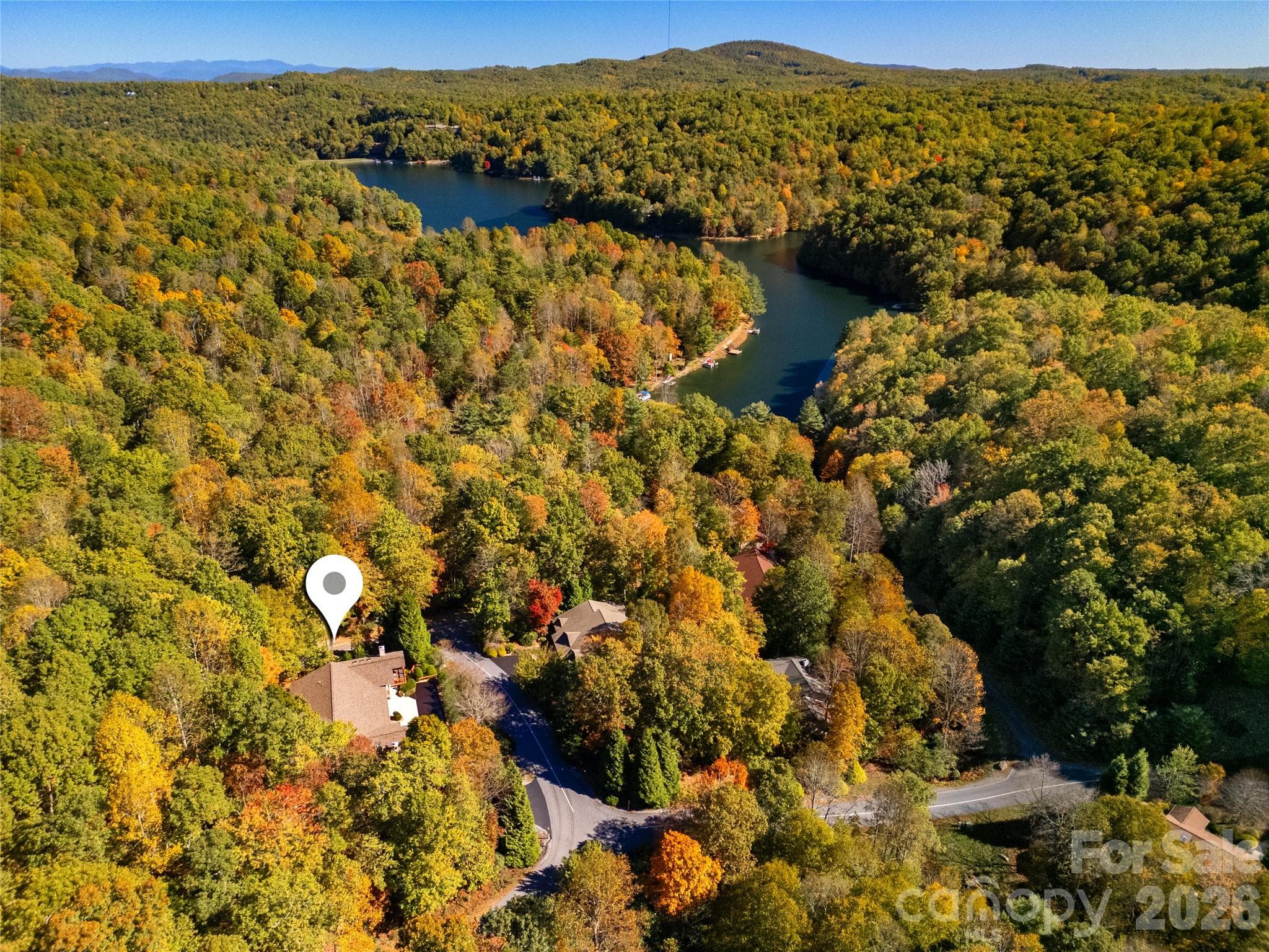 Near Lake Ticoa and the Qualla Village's private dock - 51 Duya Court, Brevard