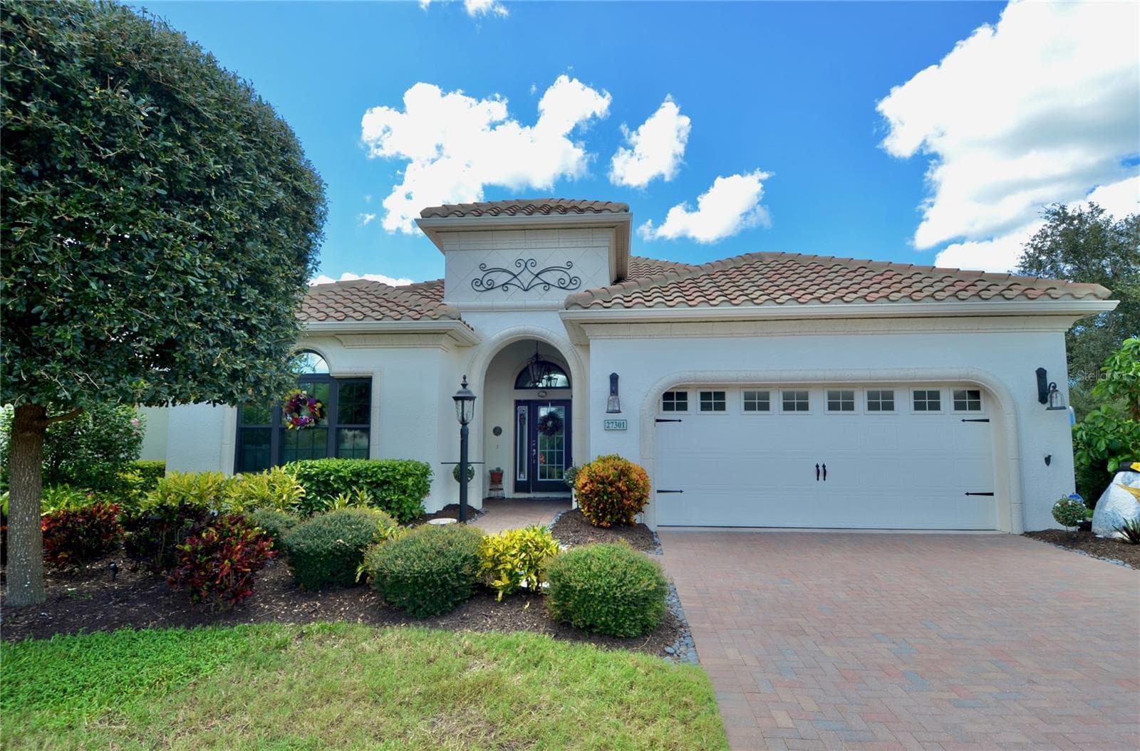 Front View - 27301 DRIVER LN, ENGLEWOOD