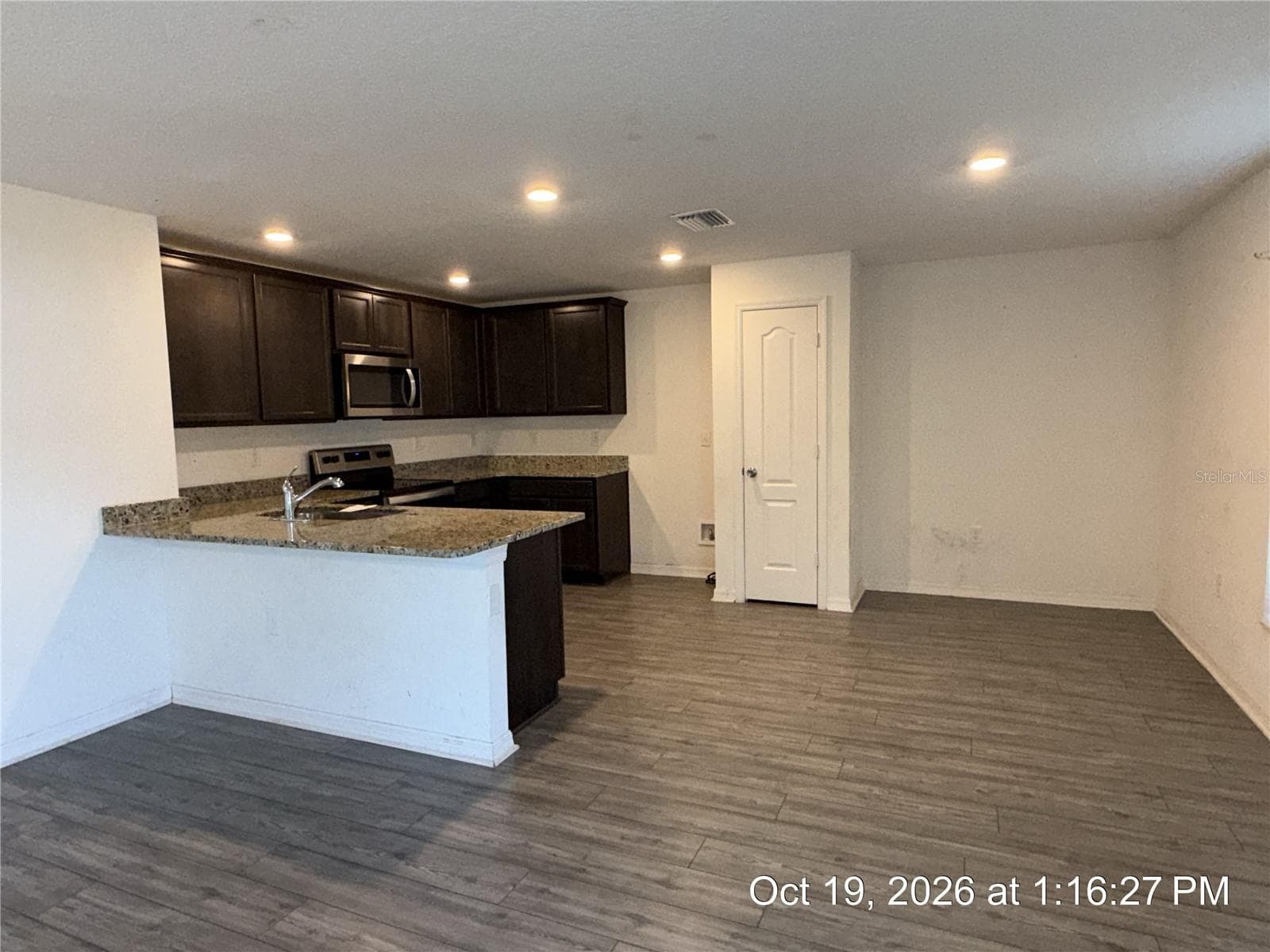 Single Family Residence at 14313 CORALBEAN CT, BROOKSVILLE, photo 5 of 20