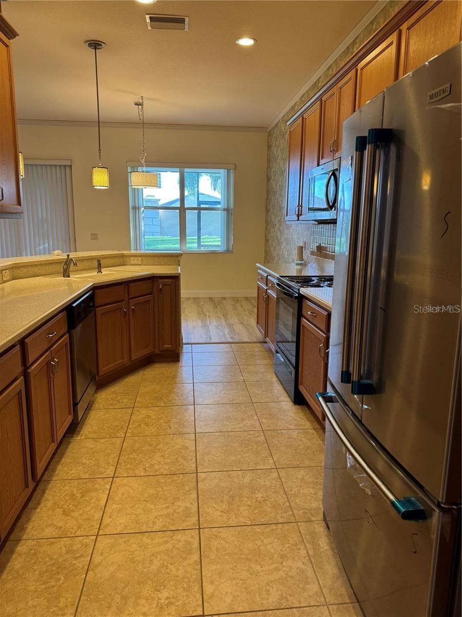 Single Family Residence at 2470 SALZBURG LOOP, WINTER HAVEN, photo 15 of 33