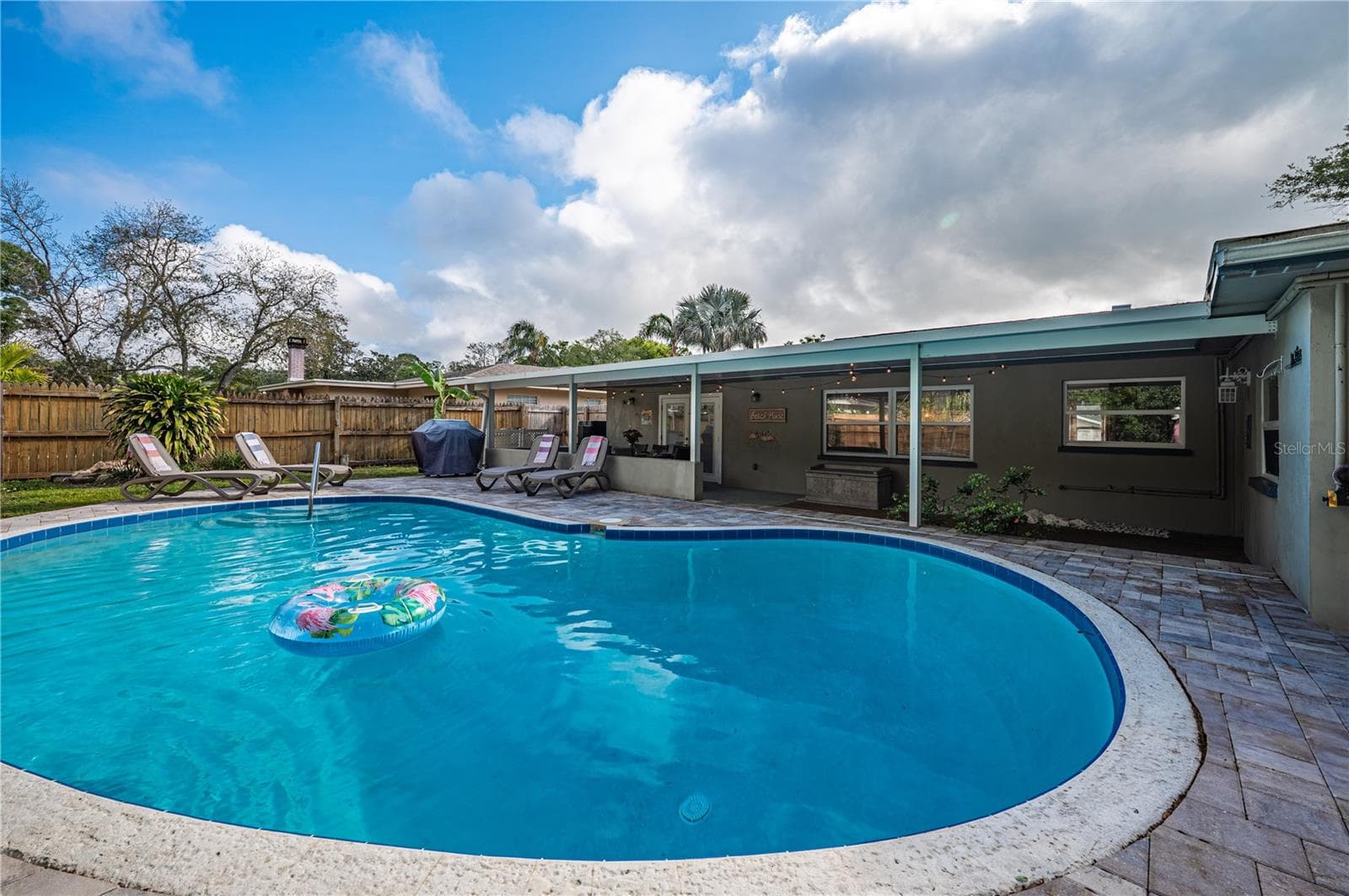 Single Family Residence at 1462 MORROW DR, CLEARWATER, photo 67 of 74