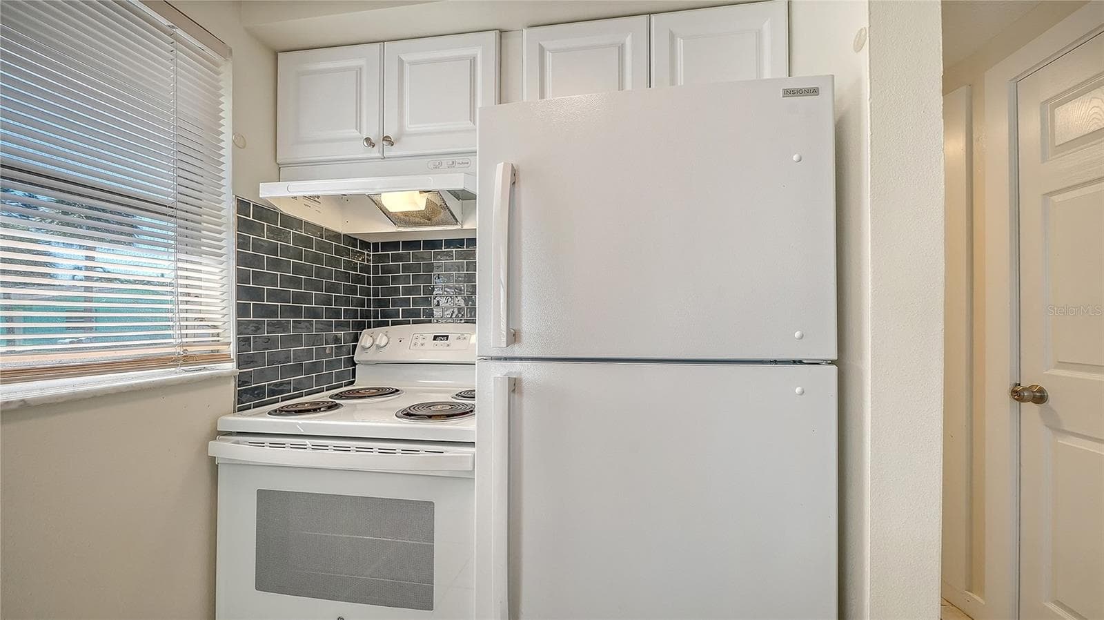 Duplex at 212 66TH ST, HOLMES BEACH, photo 15 of 74