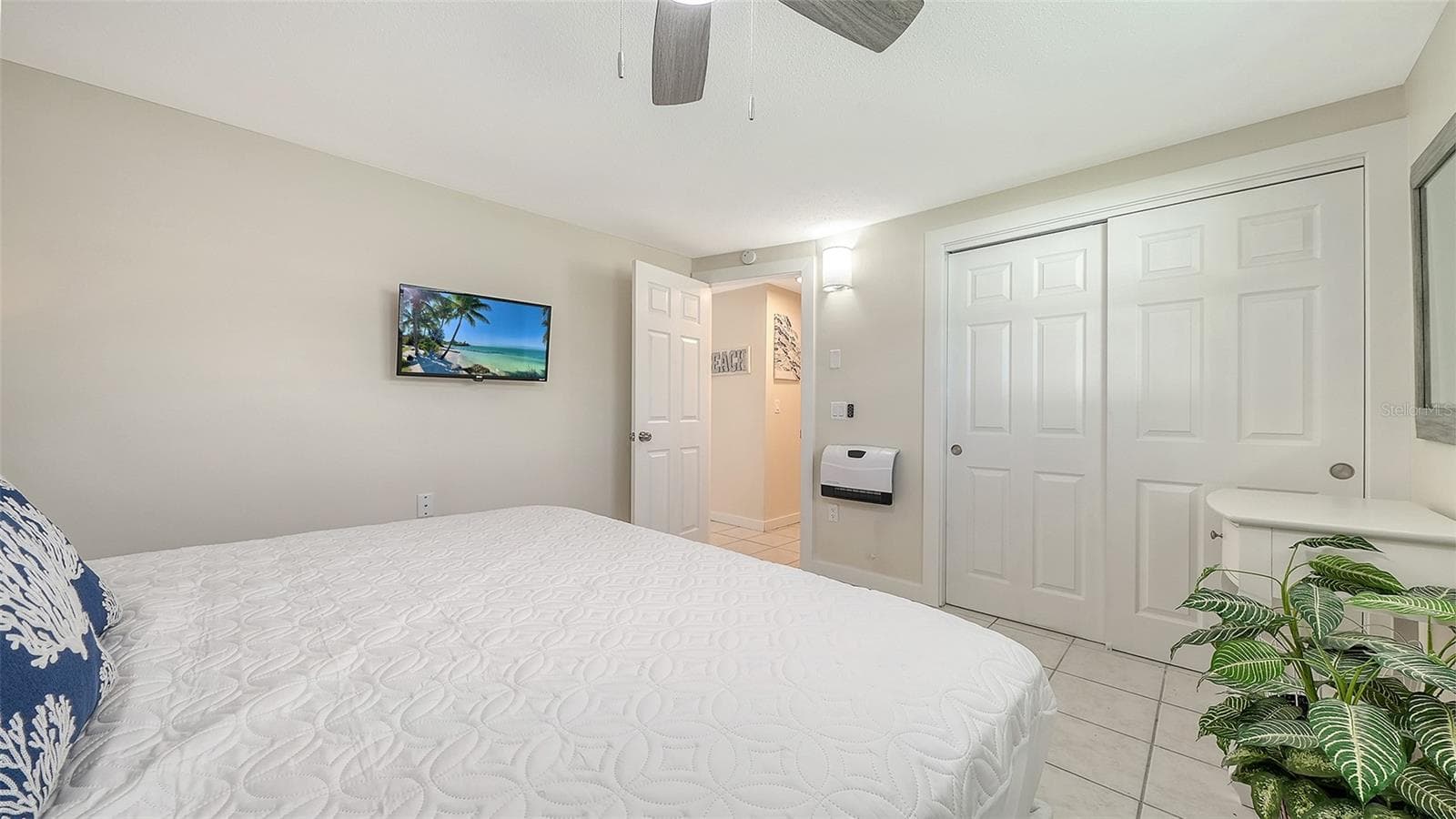 Duplex at 212 66TH ST, HOLMES BEACH, photo 18 of 74