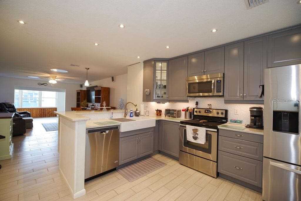Kitchen - 290 PARADISE BLVD #17, MELBOURNE