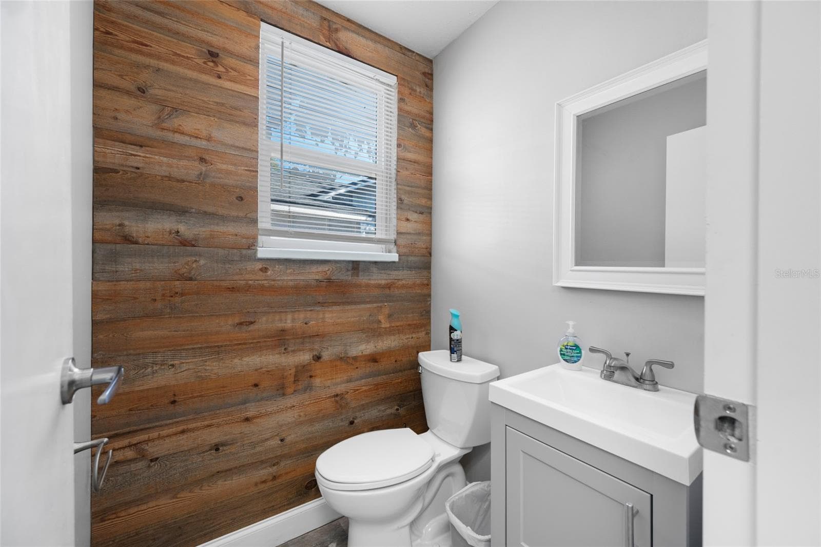 Office at 710 1ST AVE SW, LARGO, photo 44 of 62