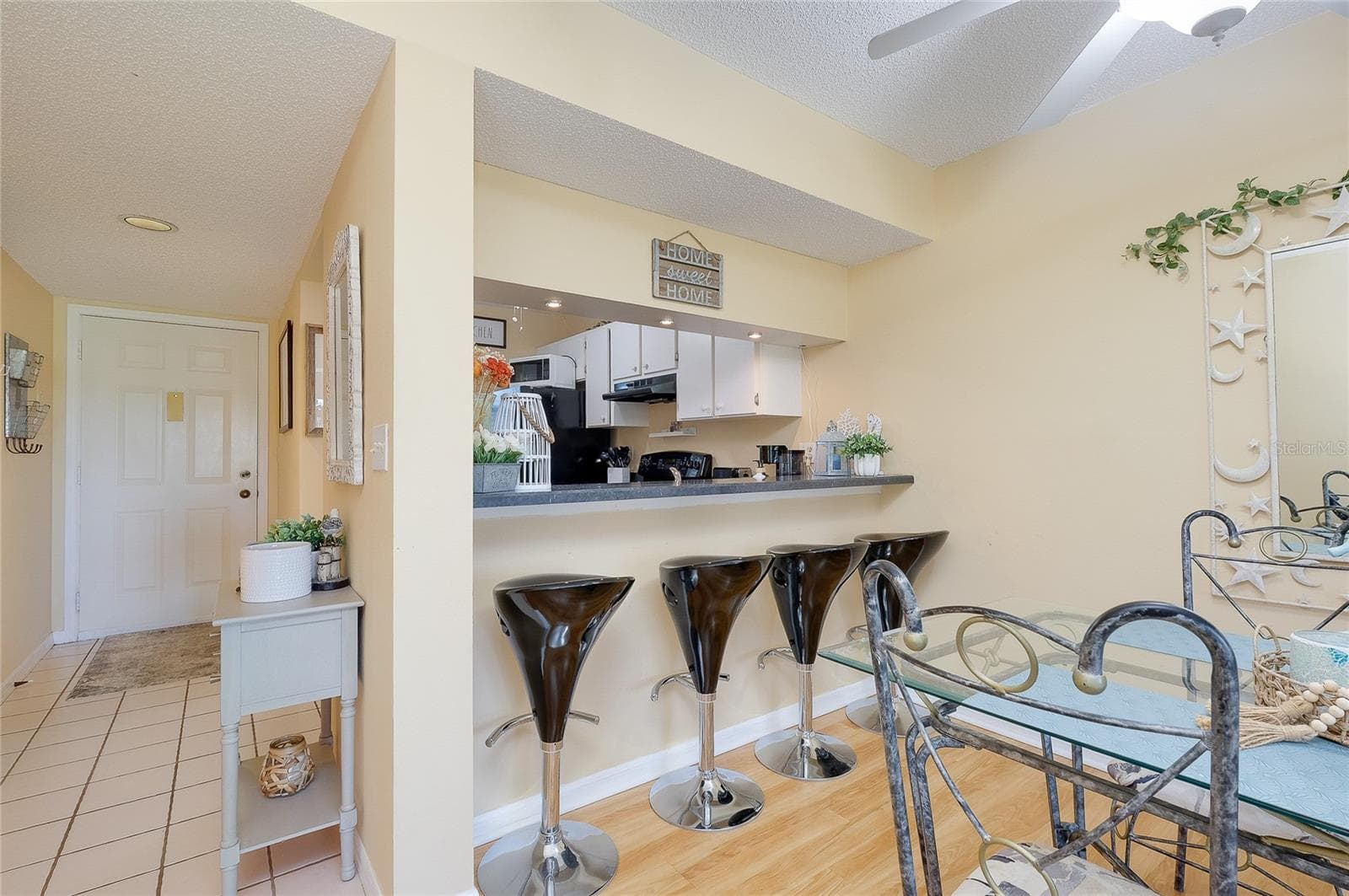 Condominium at 408 CERROMAR CIR S #132, VENICE, photo 18 of 85