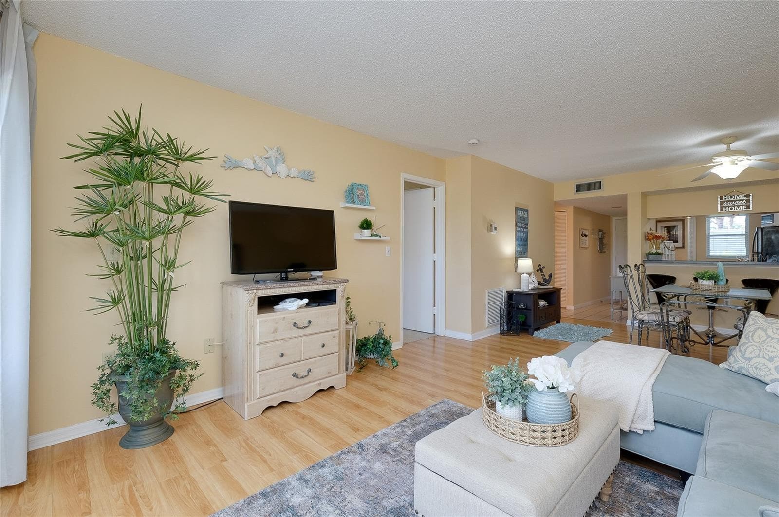 Condominium at 408 CERROMAR CIR S #132, VENICE, photo 28 of 85