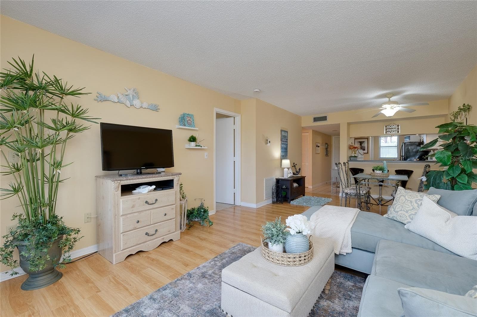 Condominium at 408 CERROMAR CIR S #132, VENICE, photo 29 of 85