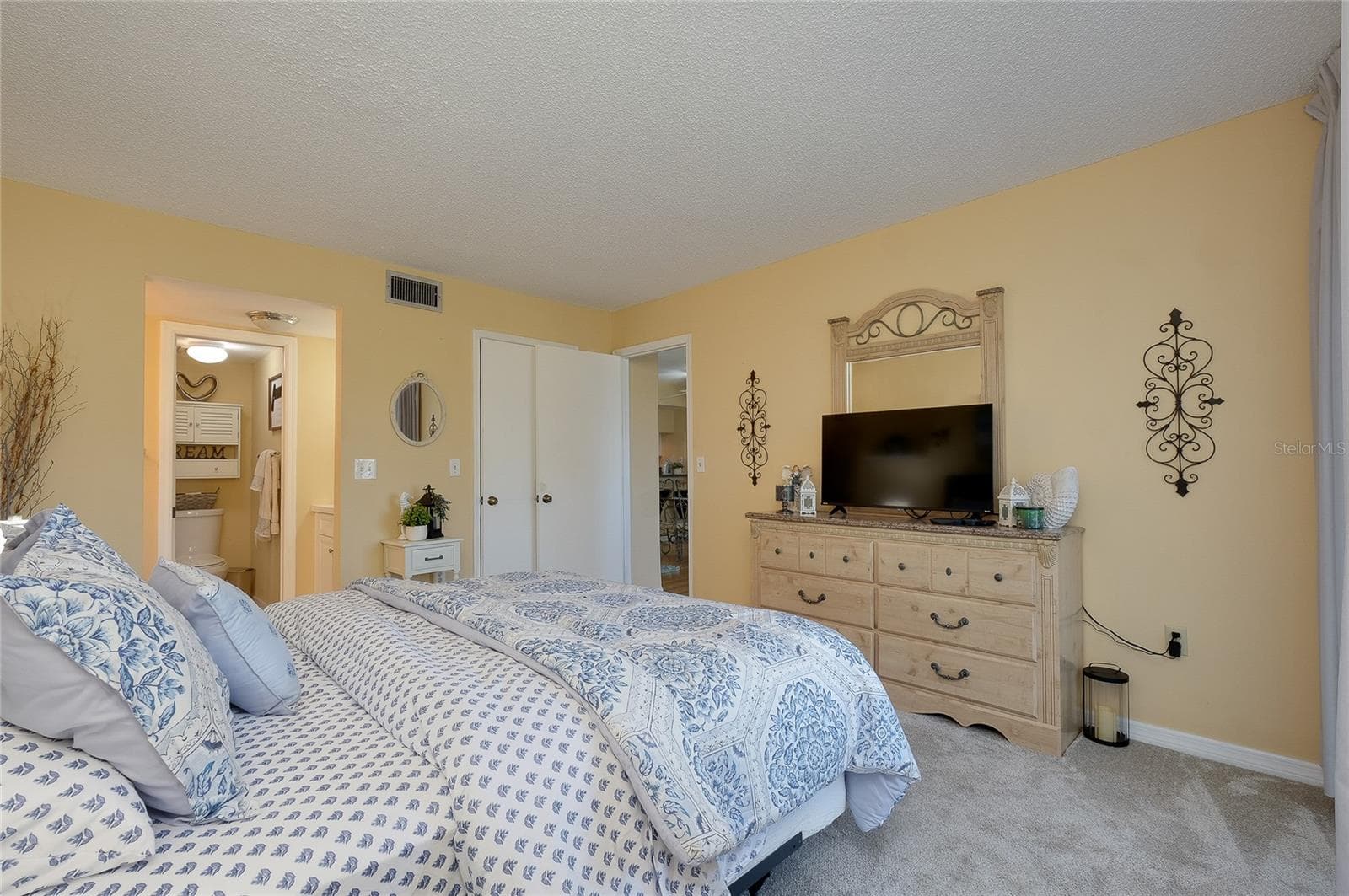 Condominium at 408 CERROMAR CIR S #132, VENICE, photo 37 of 85