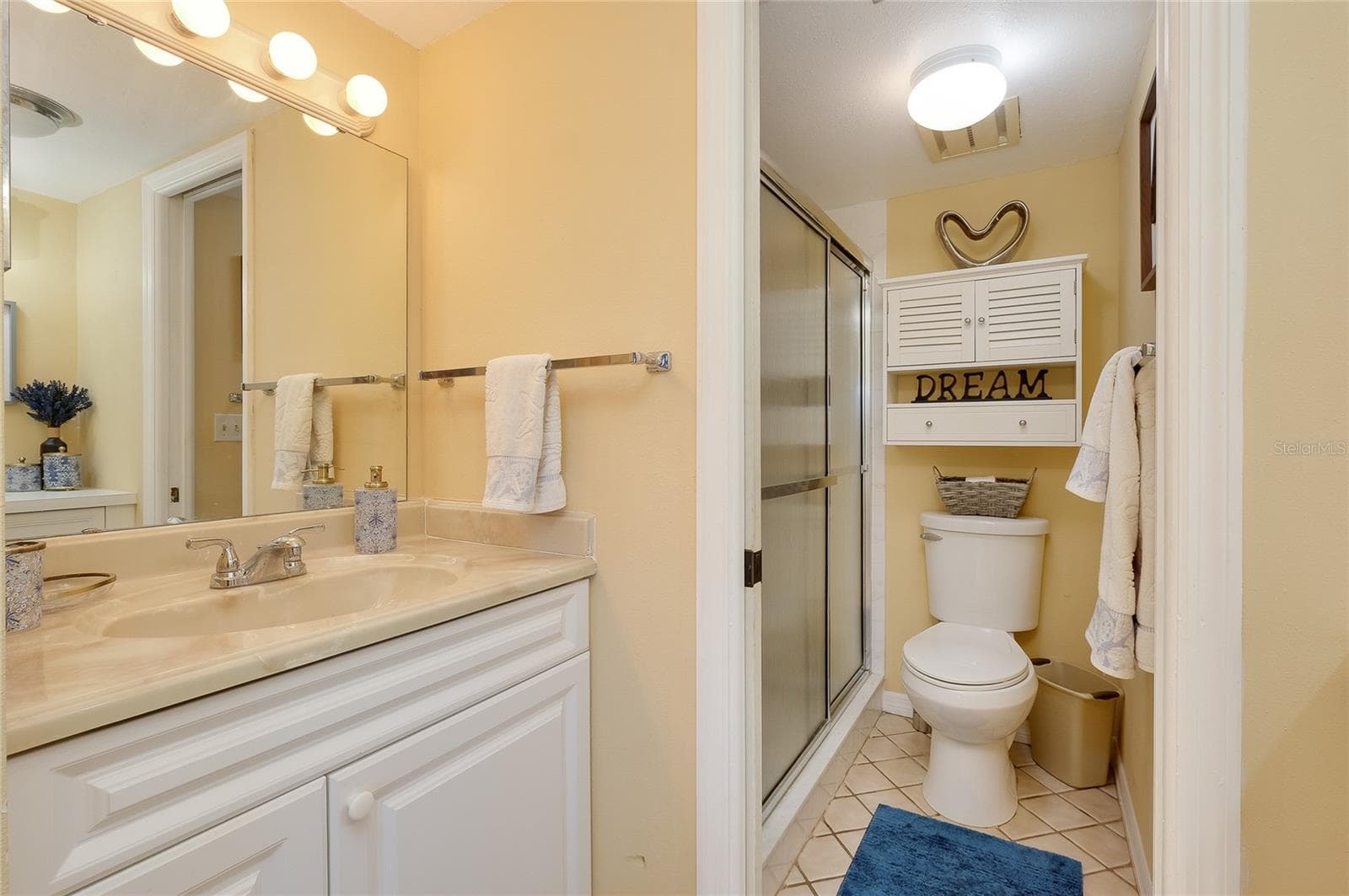 Condominium at 408 CERROMAR CIR S #132, VENICE, photo 42 of 85