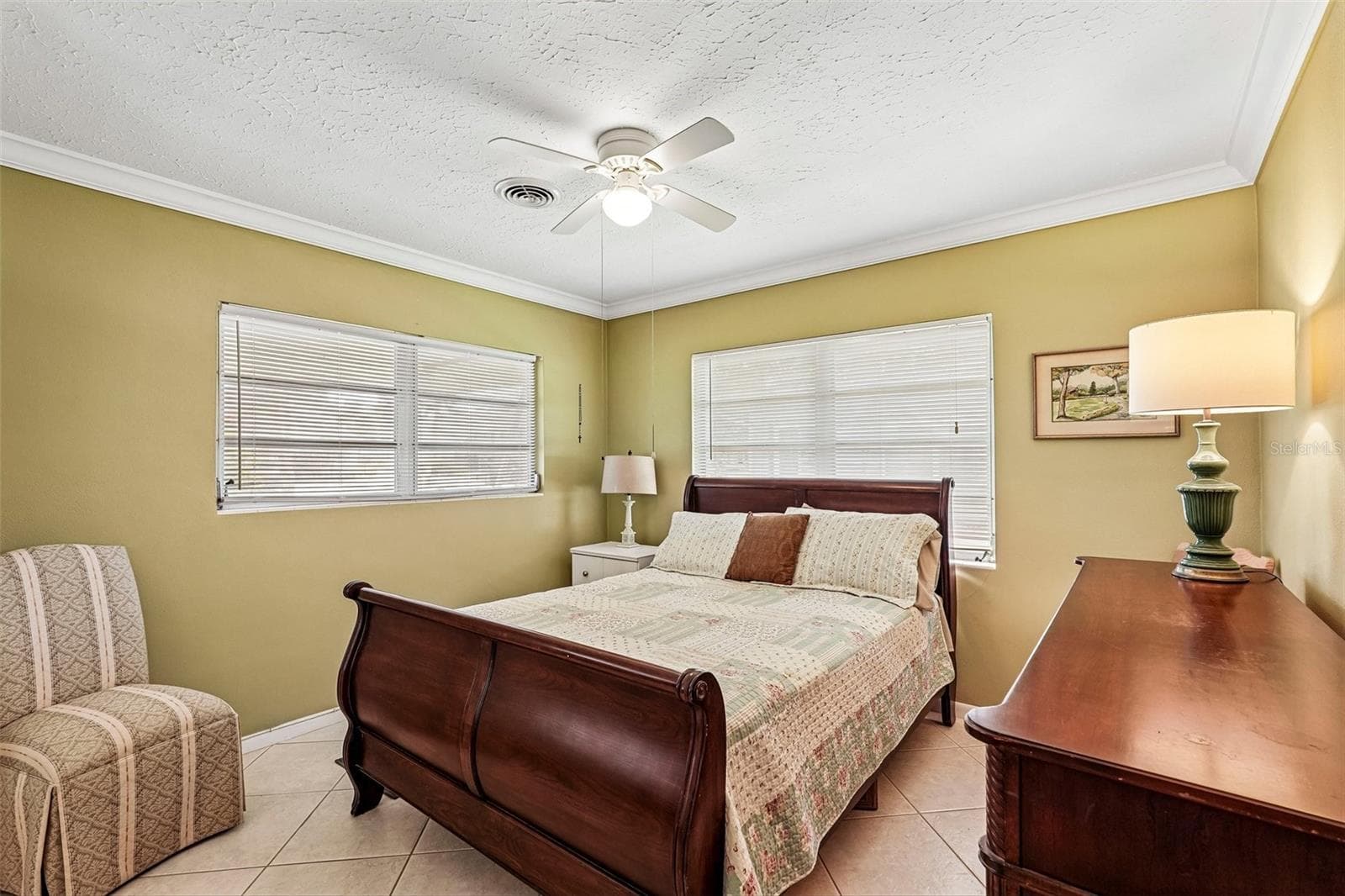 309 Primary bedroom at front of residence - 309 PARKSIDE DR, VENICE