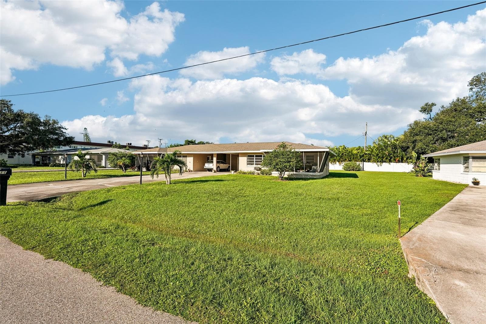 Expansive 1/3rd acre lot on Venice Island - 309 PARKSIDE DR, VENICE