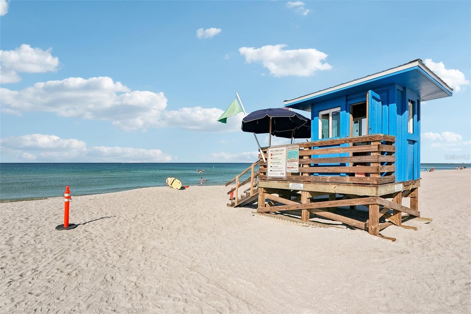 Iconic Venice Beach surf rescue shack - 309 PARKSIDE DR, VENICE