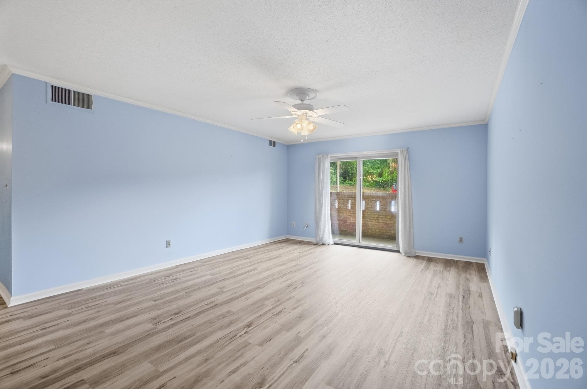 Condominium at 4754 Hedgemore Drive, Charlotte, photo 4 of 46