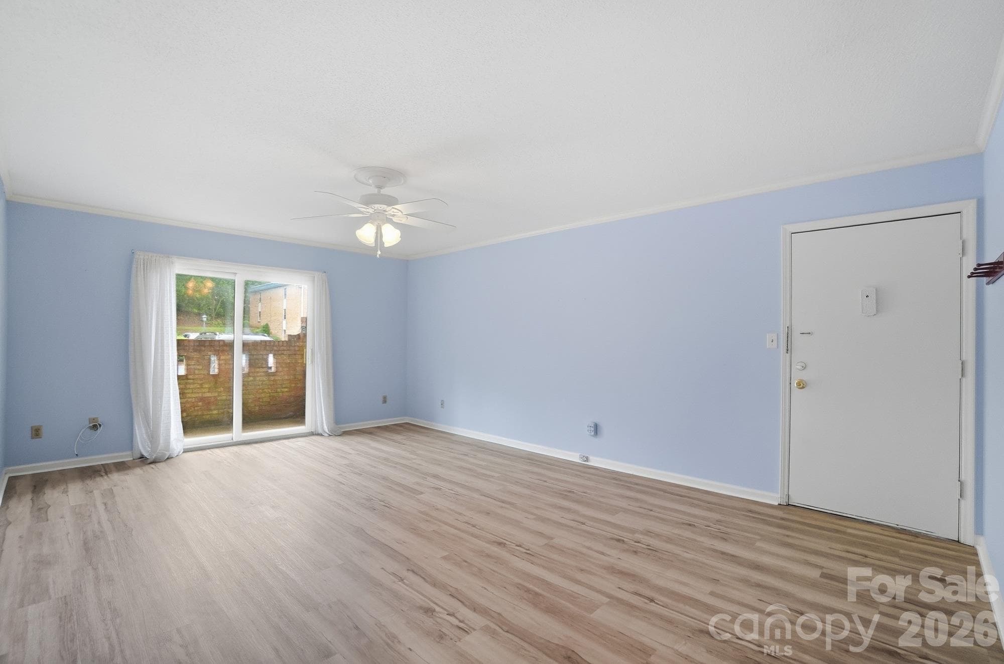 Condominium at 4754 Hedgemore Drive, Charlotte, photo 6 of 46
