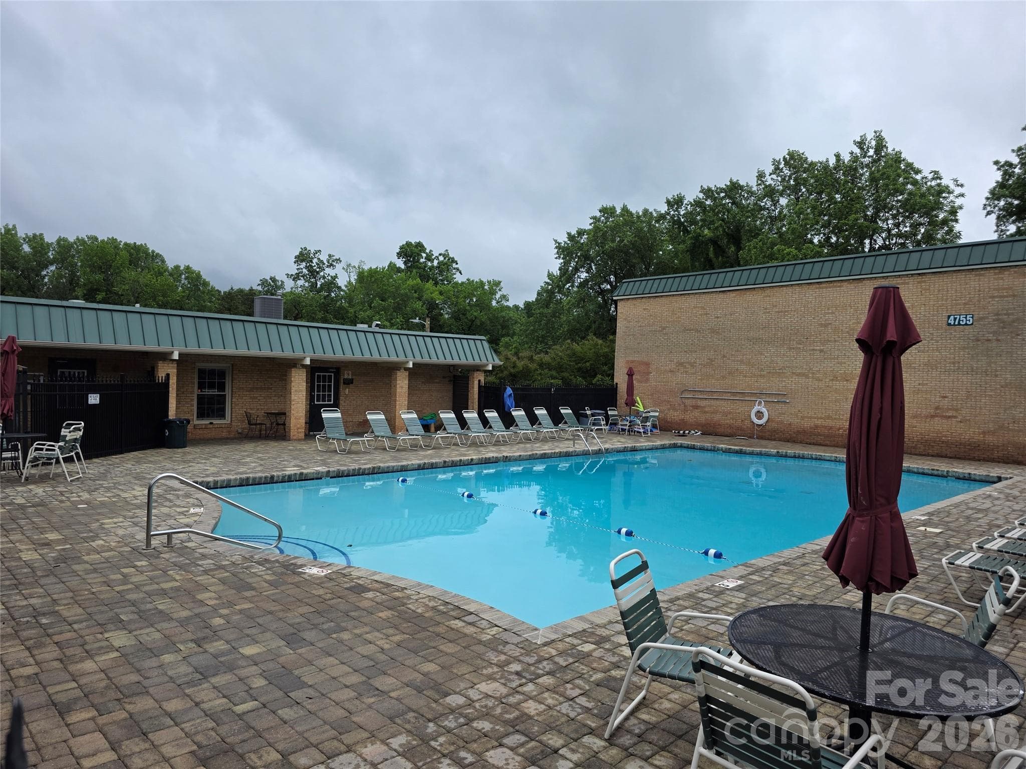 Condominium at 4754 Hedgemore Drive, Charlotte, photo 45 of 46