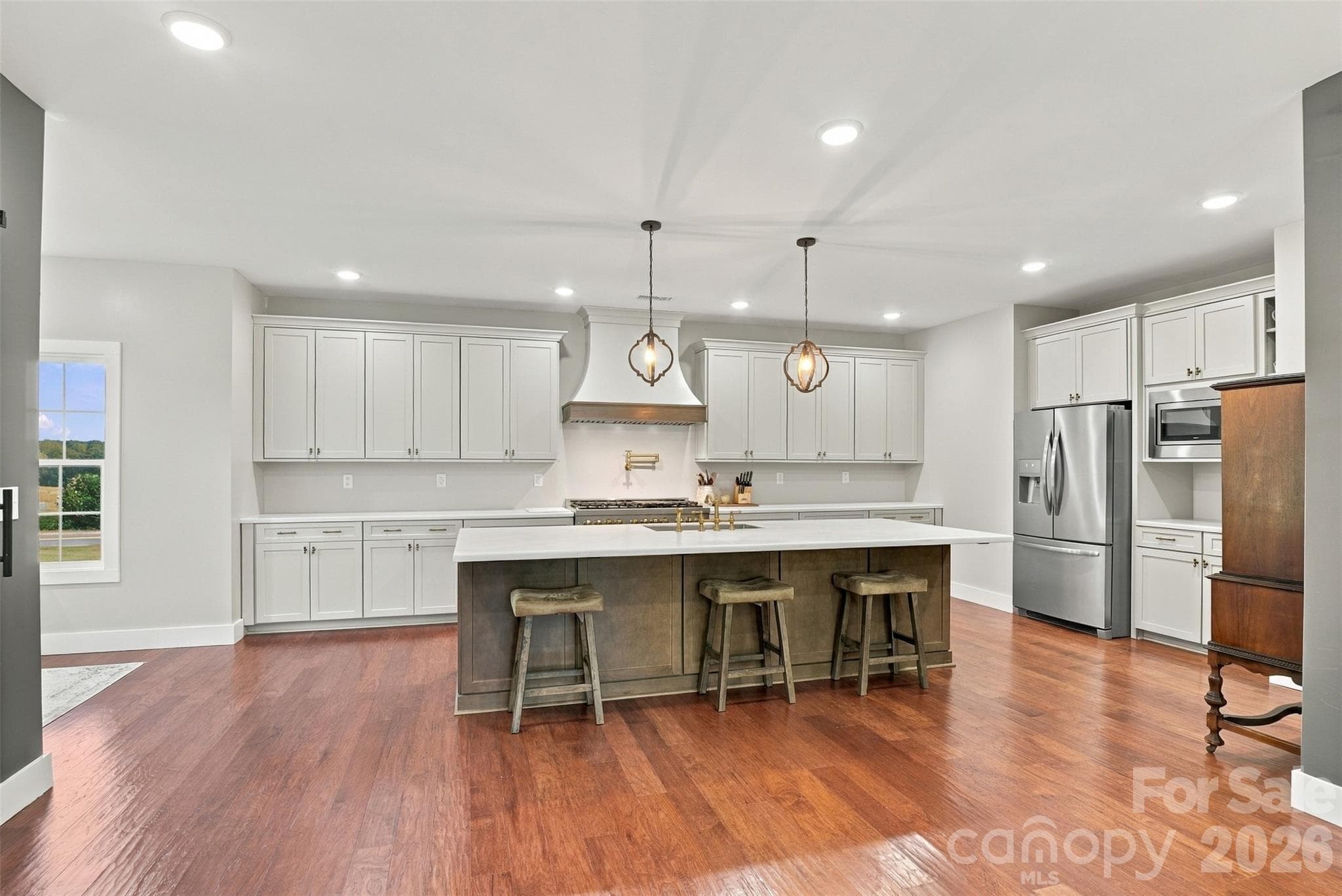 Amazing Custom kitchen with Z-line free-standing double oven and gas range! - 3098 Irene Bridge Highway, Hickory Grove