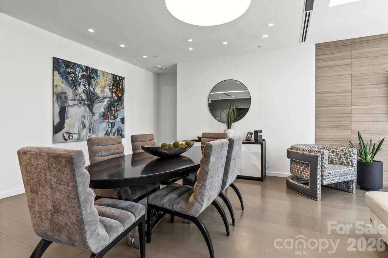 Condominium at 435 S Tryon Street, Charlotte, photo 11 of 46