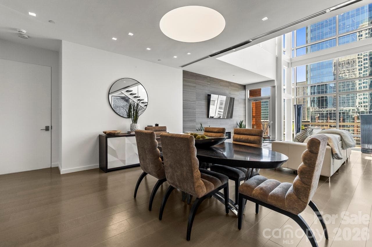 Condominium at 435 S Tryon Street, Charlotte, photo 12 of 46
