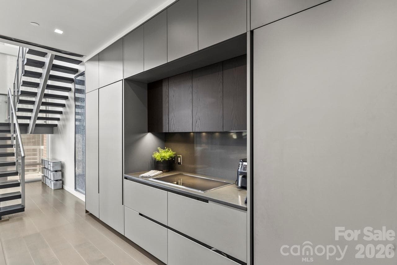 Condominium at 435 S Tryon Street, Charlotte, photo 21 of 46