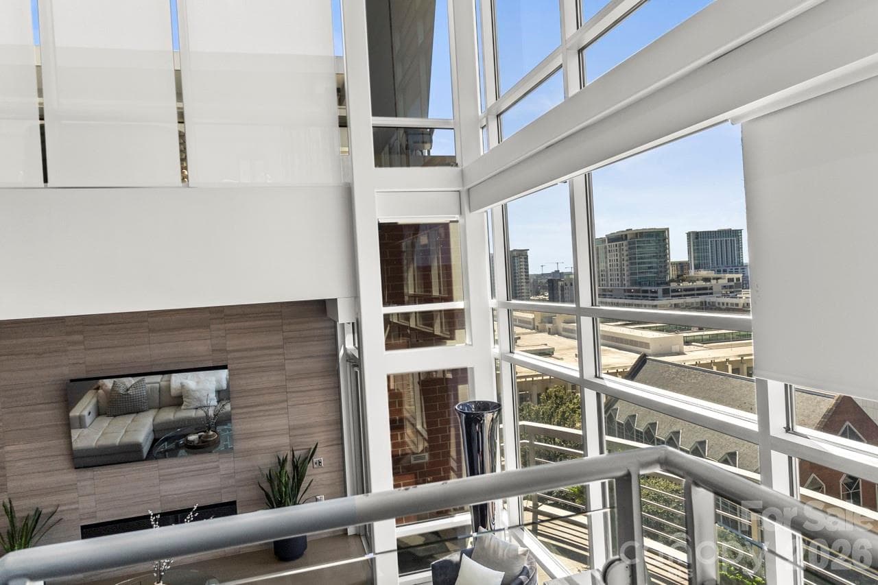 Condominium at 435 S Tryon Street, Charlotte, photo 32 of 46