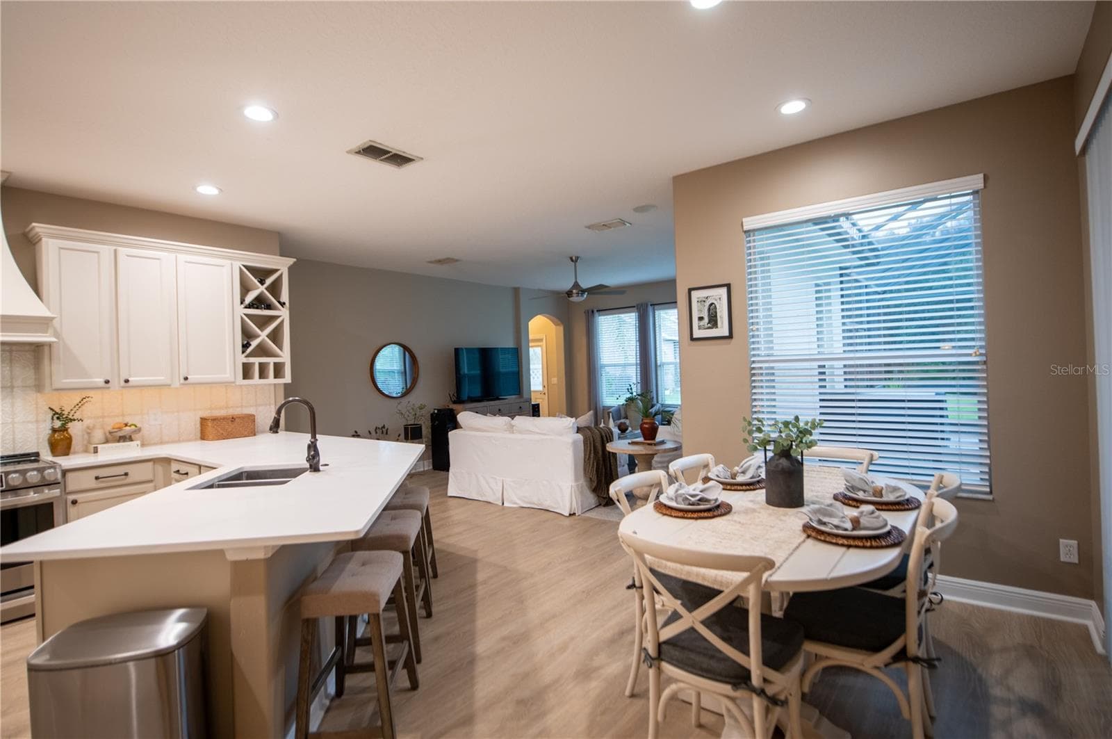 dining nook - 14038 EDEN ISLE BLVD, WINDERMERE