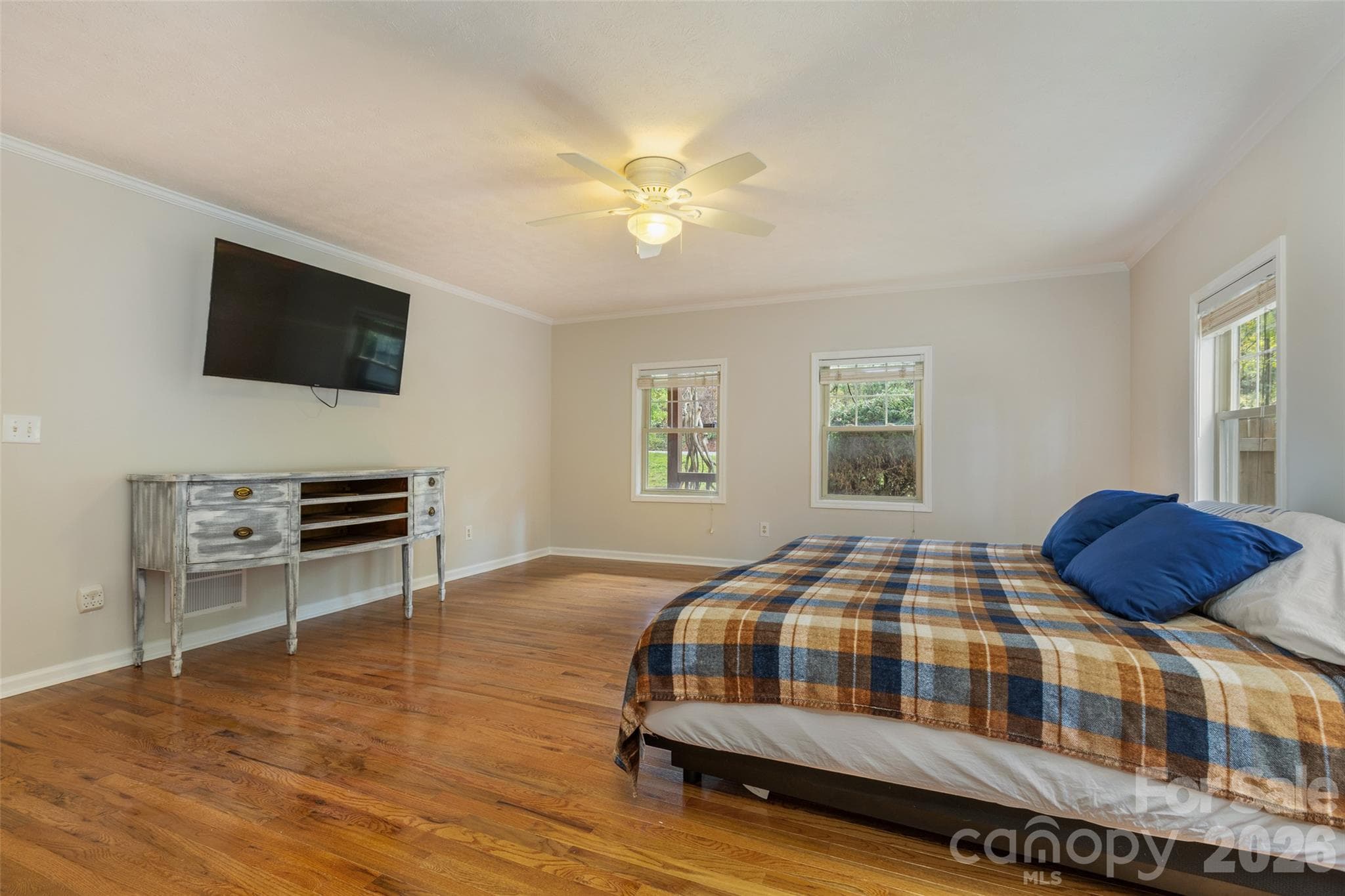 Single Family Residence at 442 Armstrong Avenue, Hendersonville, photo 16 of 28