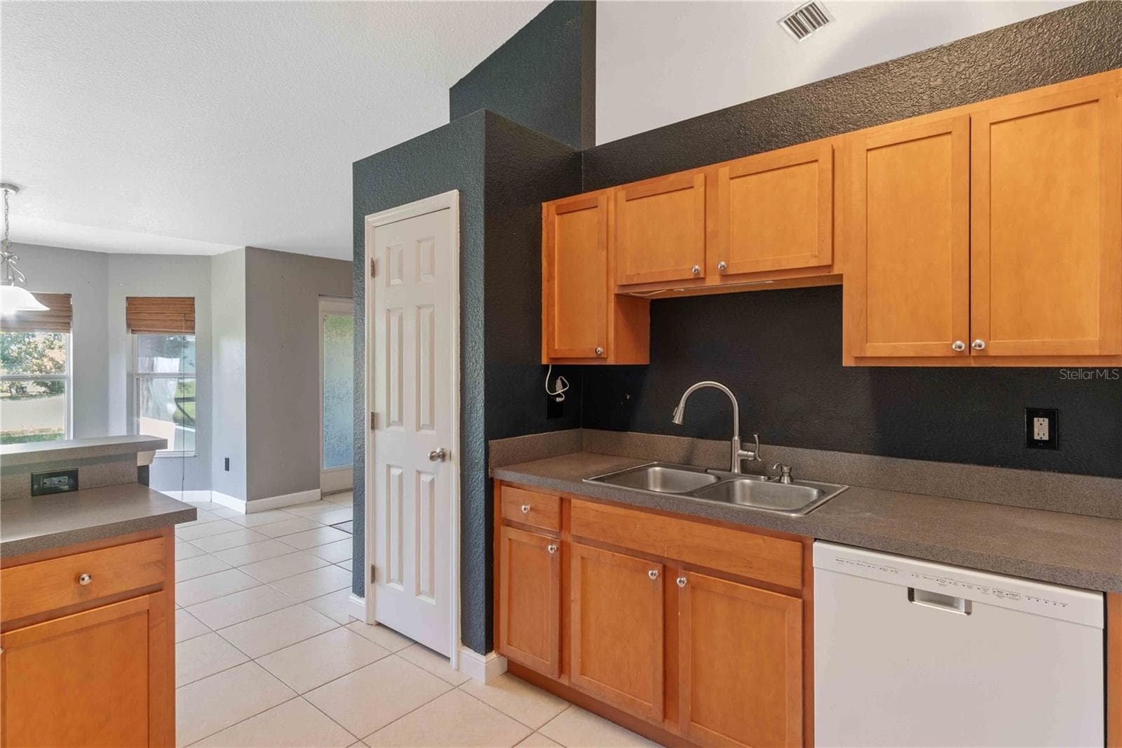 Kitchen - 183 CASTILE CT, PUNTA GORDA