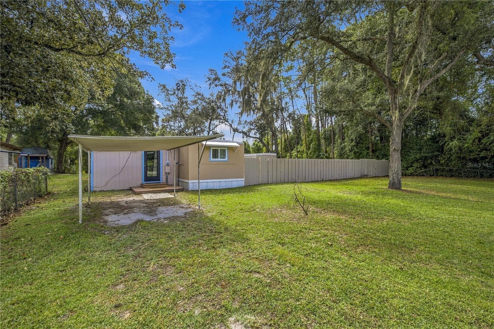 Mobile Home at 18664 SE 21ST PL, SILVER SPRINGS, photo 2 of 33