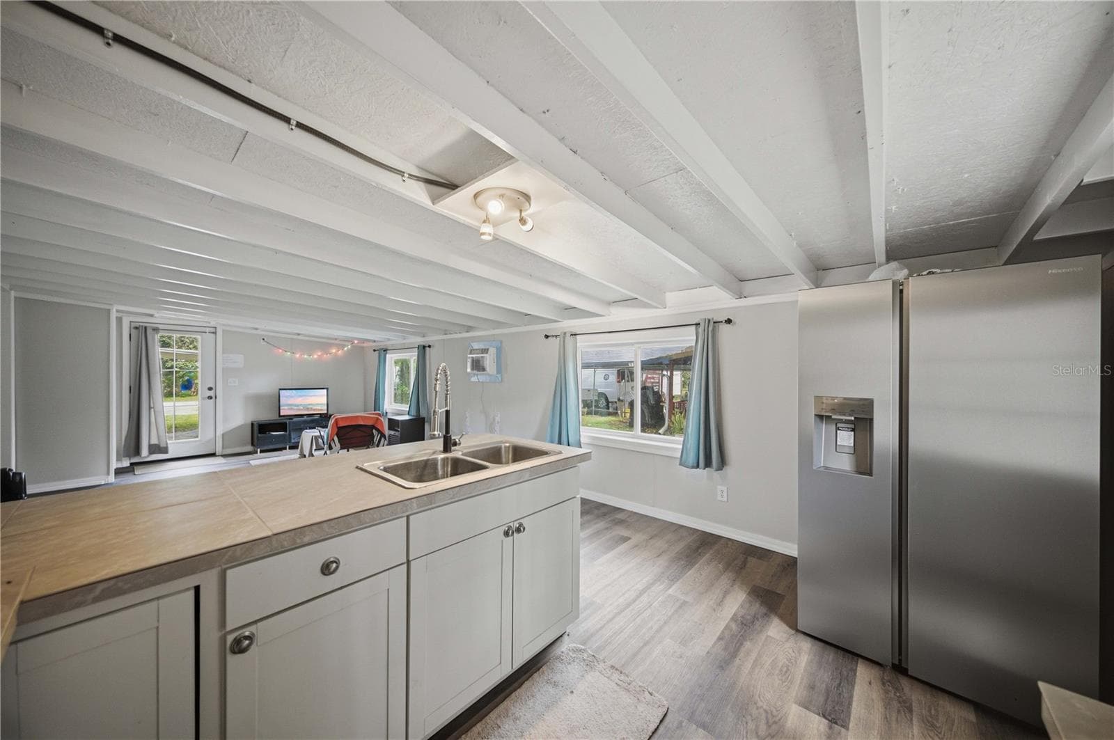 Mobile Home at 18664 SE 21ST PL, SILVER SPRINGS, photo 11 of 33