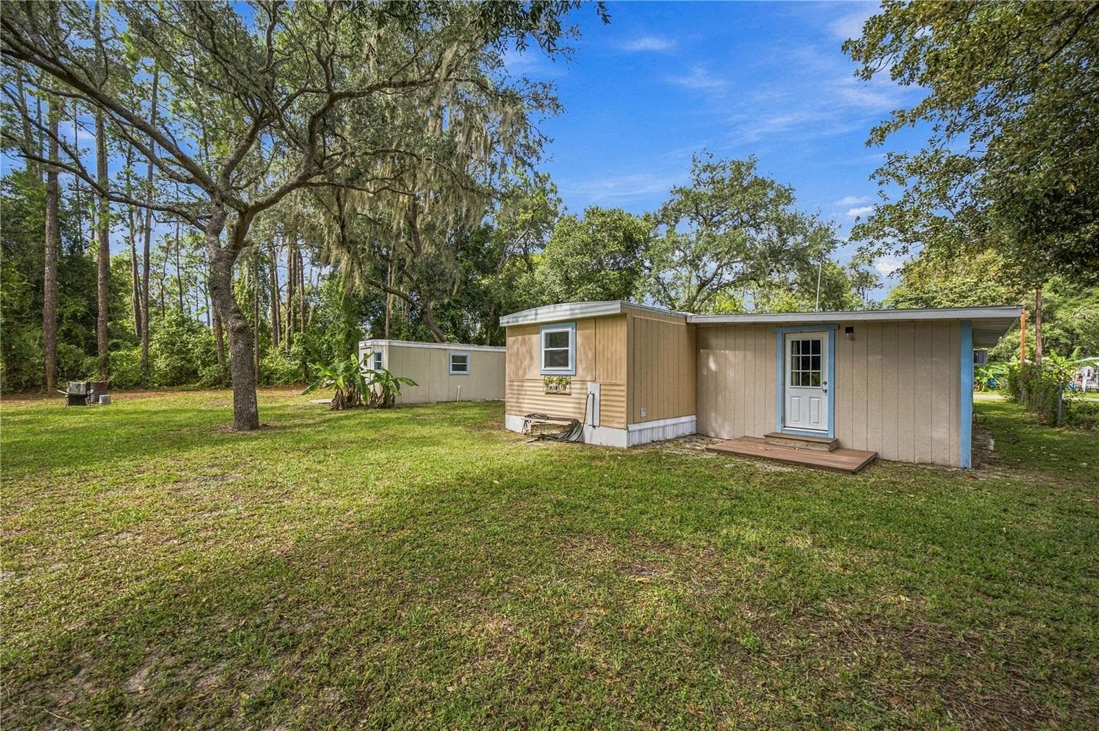 Mobile Home at 18664 SE 21ST PL, SILVER SPRINGS, photo 27 of 33