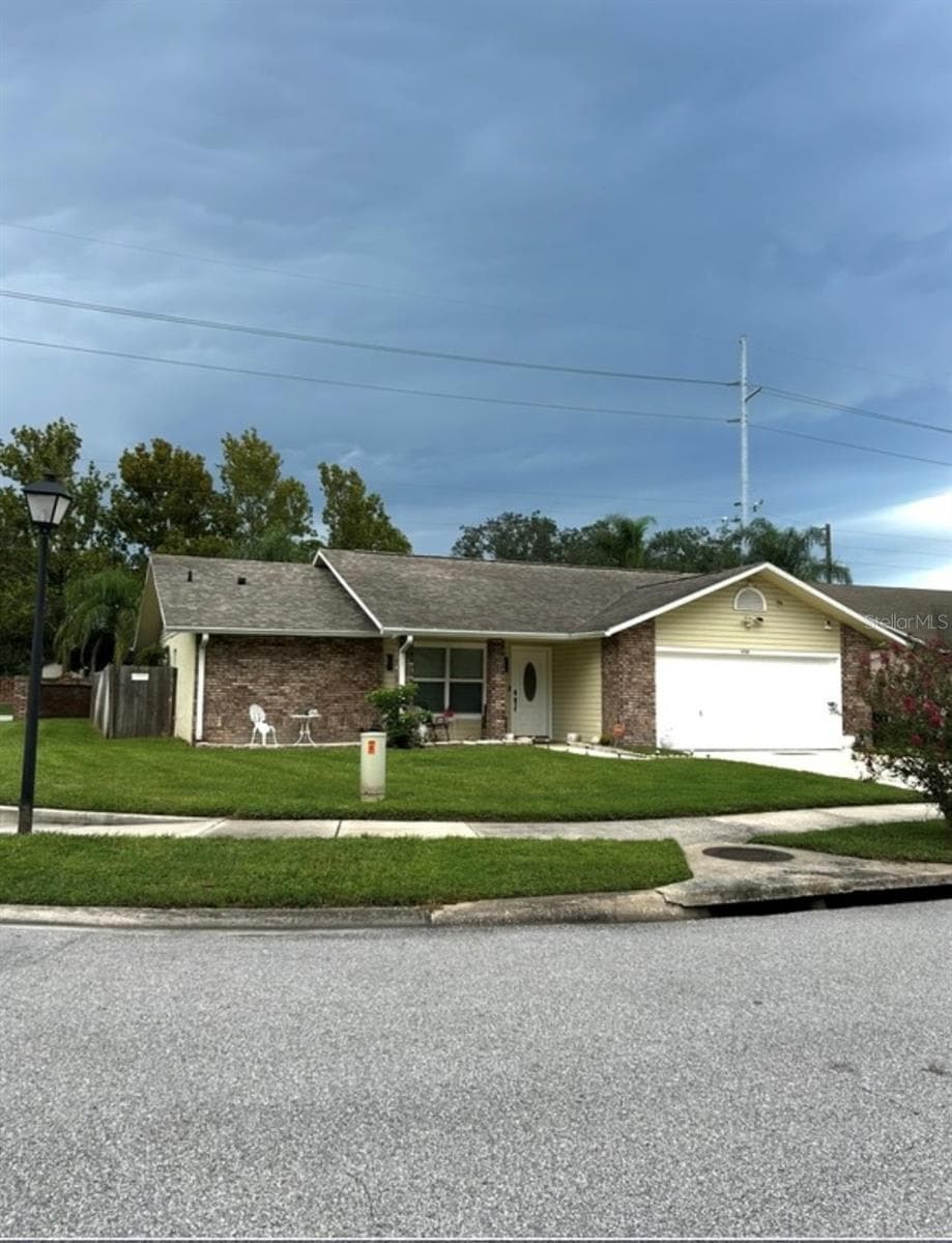 Single Family Residence at 10103 CHESHAM DR, ORLANDO, photo 4 of 36