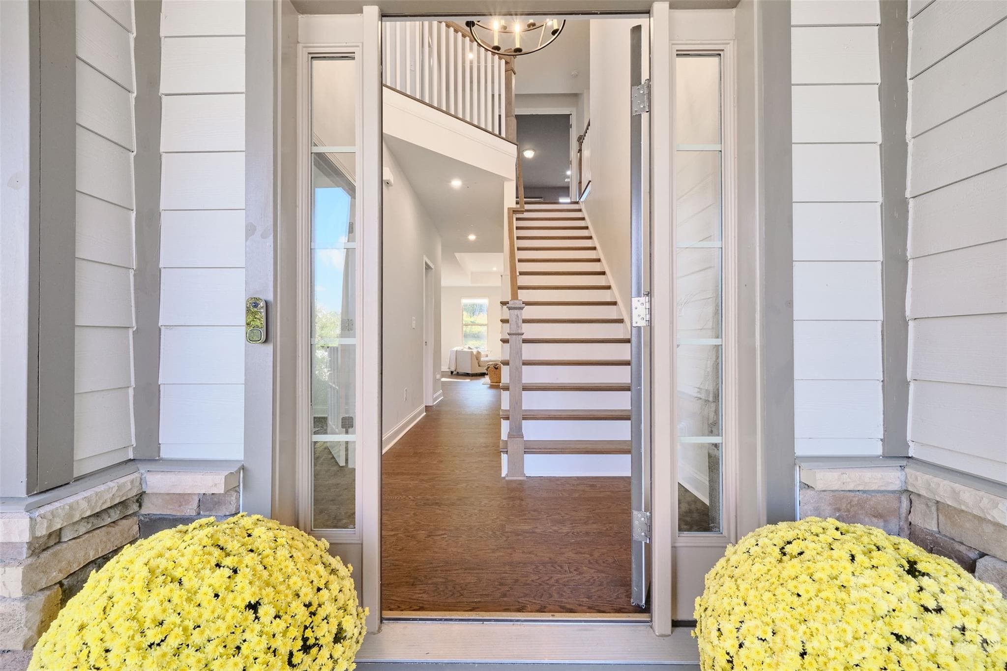 Single Family Residence at 419 Clemson Tree Lane, Lake Wylie, photo 2 of 39
