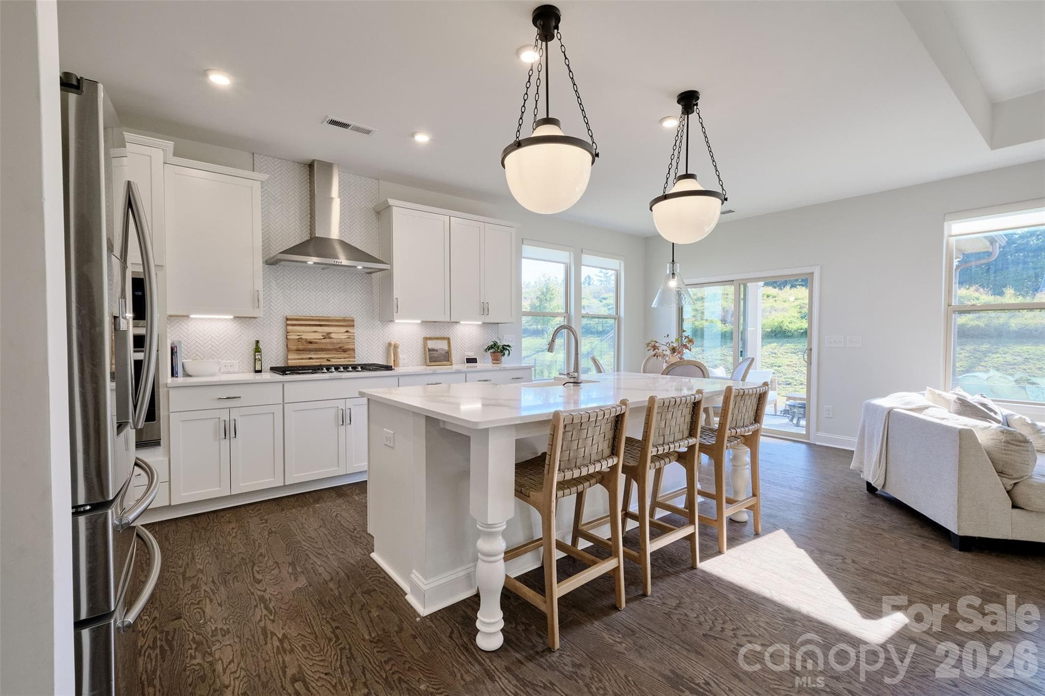 Single Family Residence at 419 Clemson Tree Lane, Lake Wylie, photo 10 of 39
