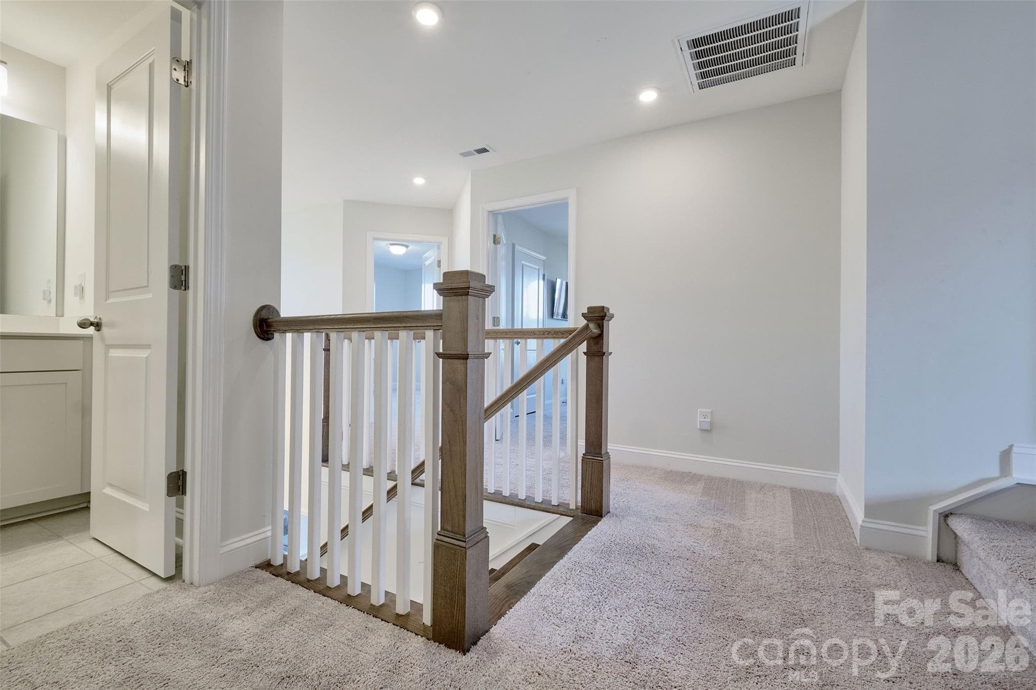 Single Family Residence at 419 Clemson Tree Lane, Lake Wylie, photo 21 of 39