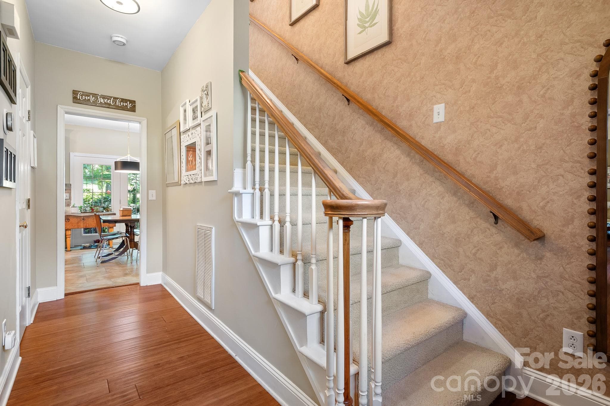 Single Family Residence at 20720 Willow Pond Road, Cornelius, photo 4 of 36
