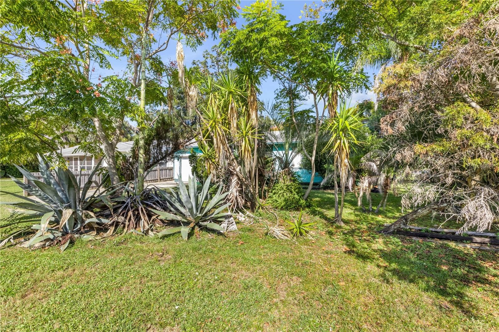 Single Family Residence at 1101 DAYTONA AVE, HOLLY HILL, photo 23 of 34