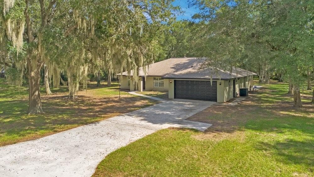 Single Family Residence at 211 S GAINES ST, OAK HILL, photo 2 of 33