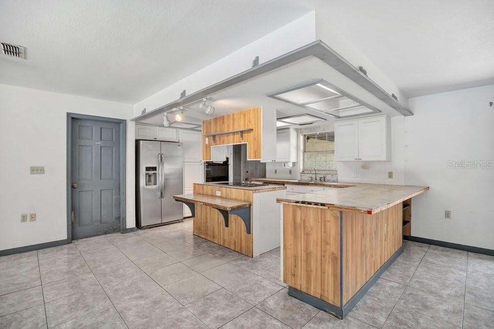 Single Family Residence at 211 S GAINES ST, OAK HILL, photo 11 of 33