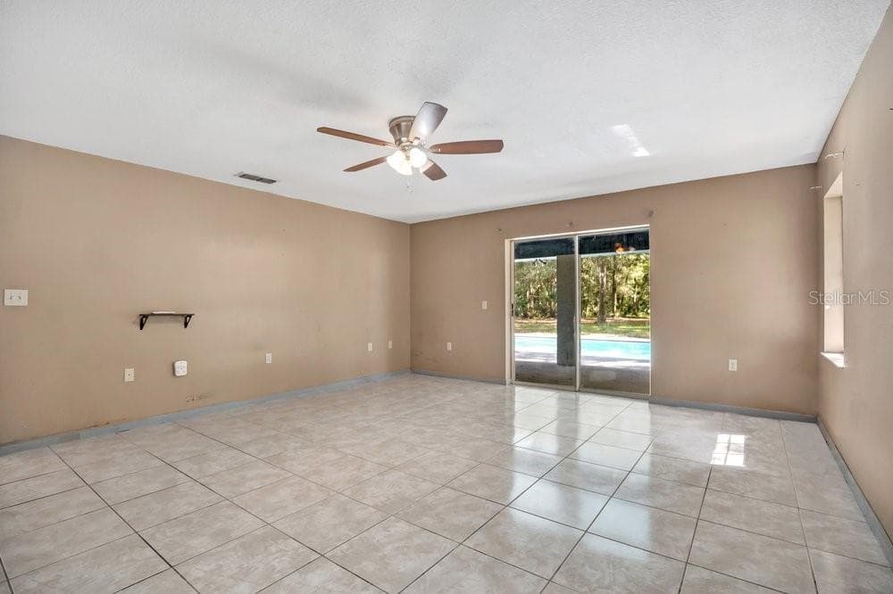 Single Family Residence at 211 S GAINES ST, OAK HILL, photo 14 of 33