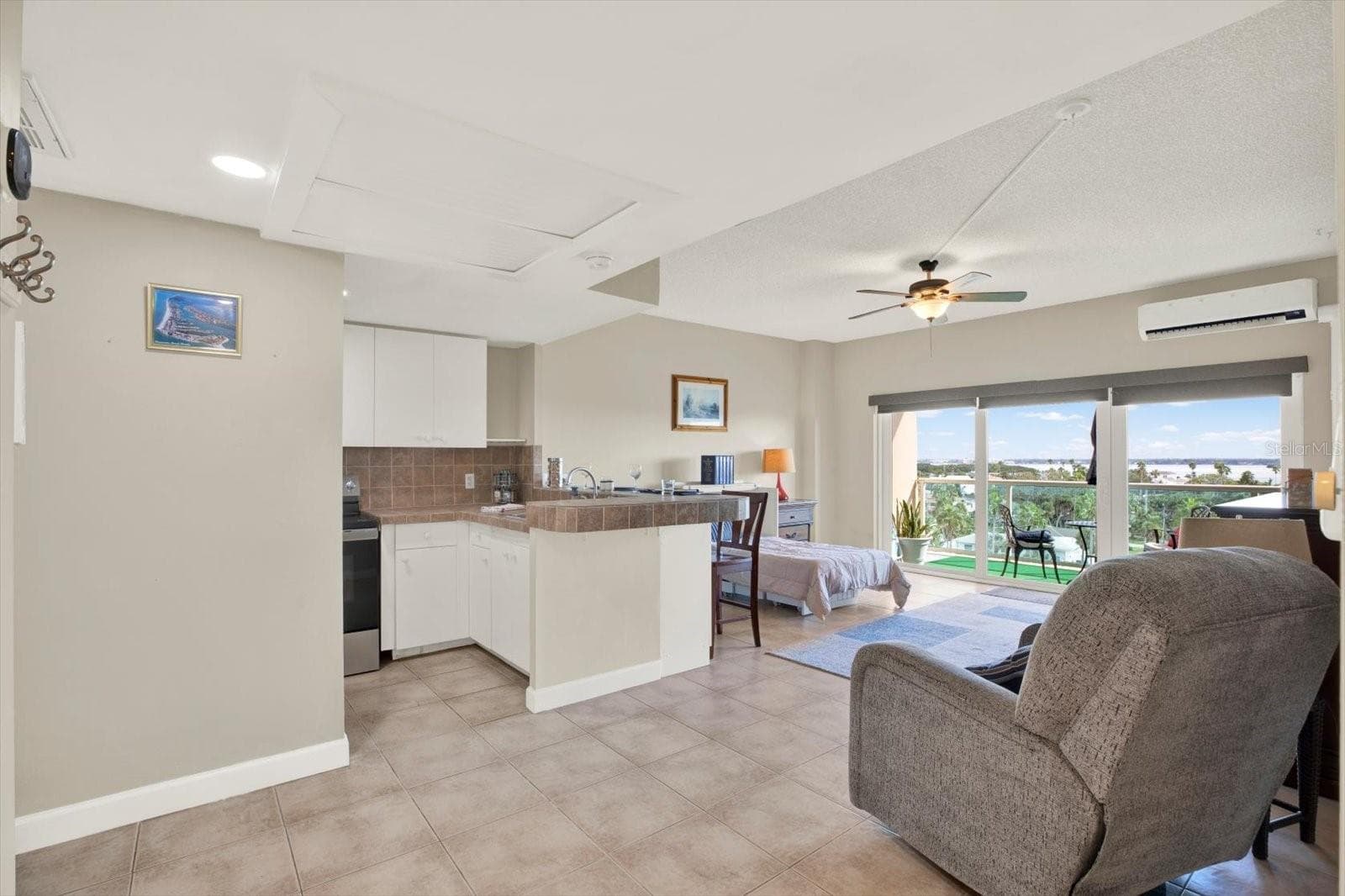 Condominium at 880 MANDALAY AVE #C512, CLEARWATER BEACH, photo 4 of 34