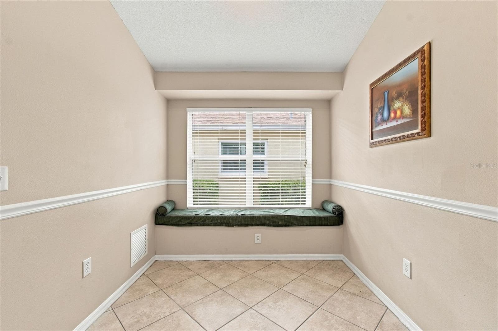 Breakfast Nook - 30600 NICKERSON LOOP, WESLEY CHAPEL