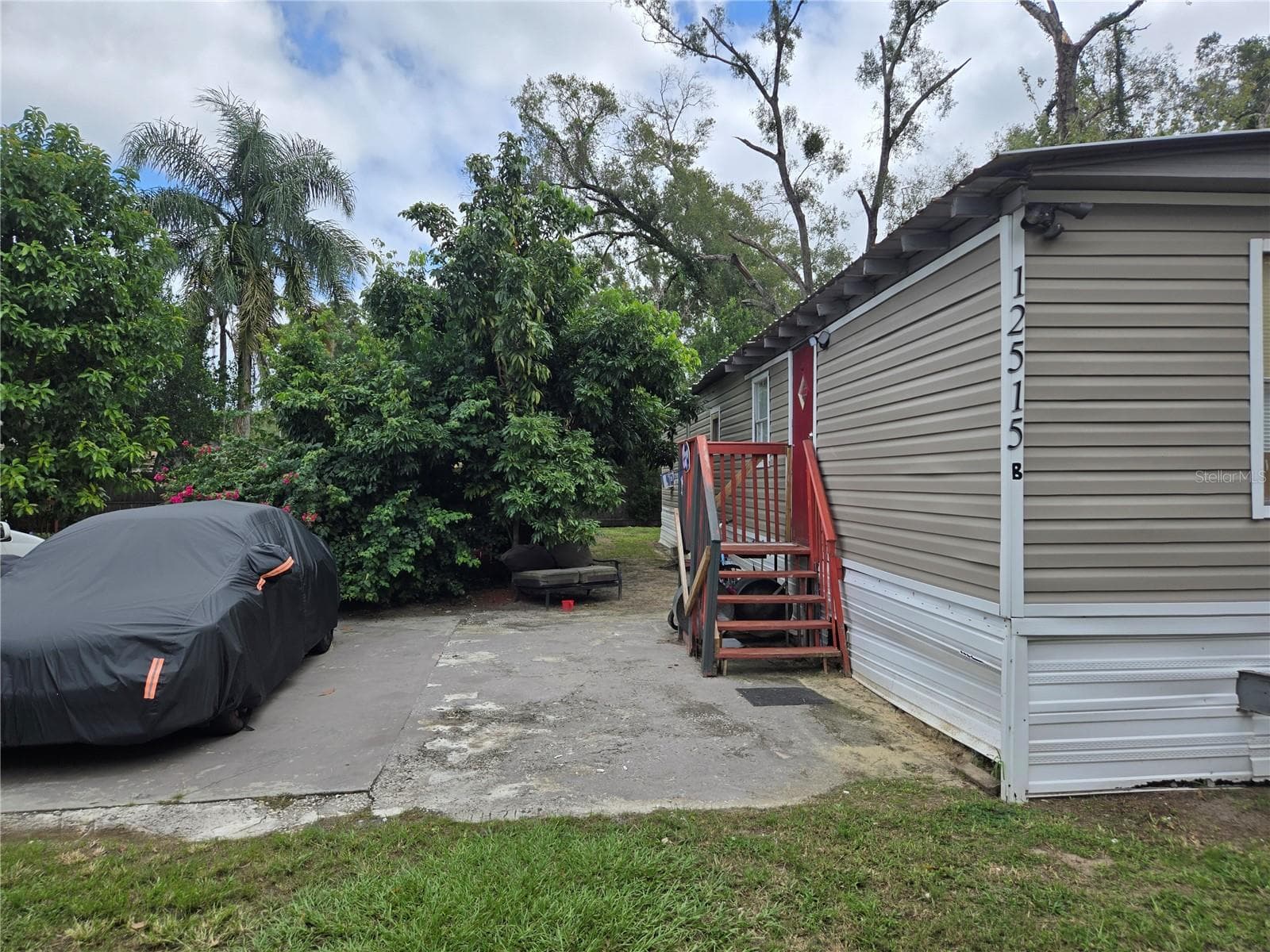 Quadruplex at 12515 FOUR OAKS RD, TAMPA, photo 3 of 25