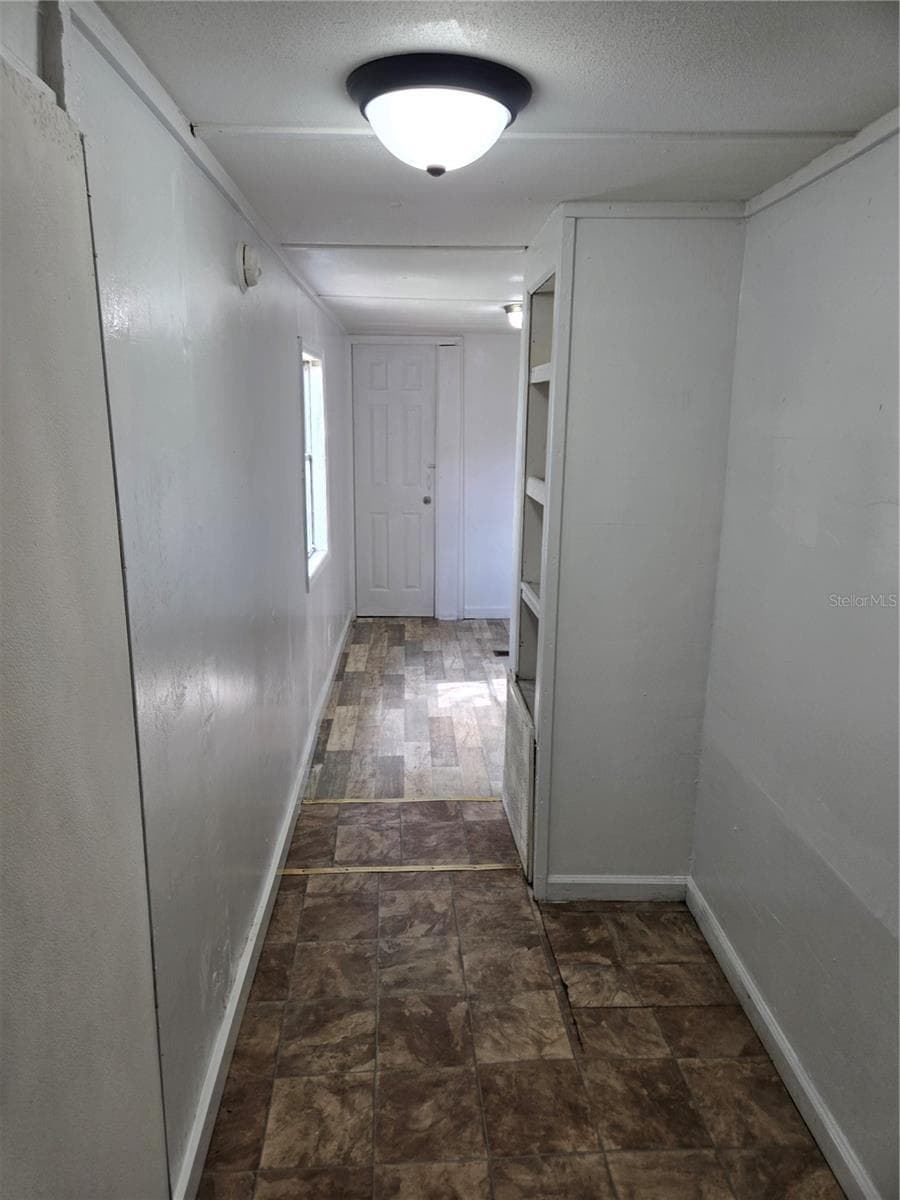 Quadruplex at 12515 FOUR OAKS RD, TAMPA, photo 17 of 25