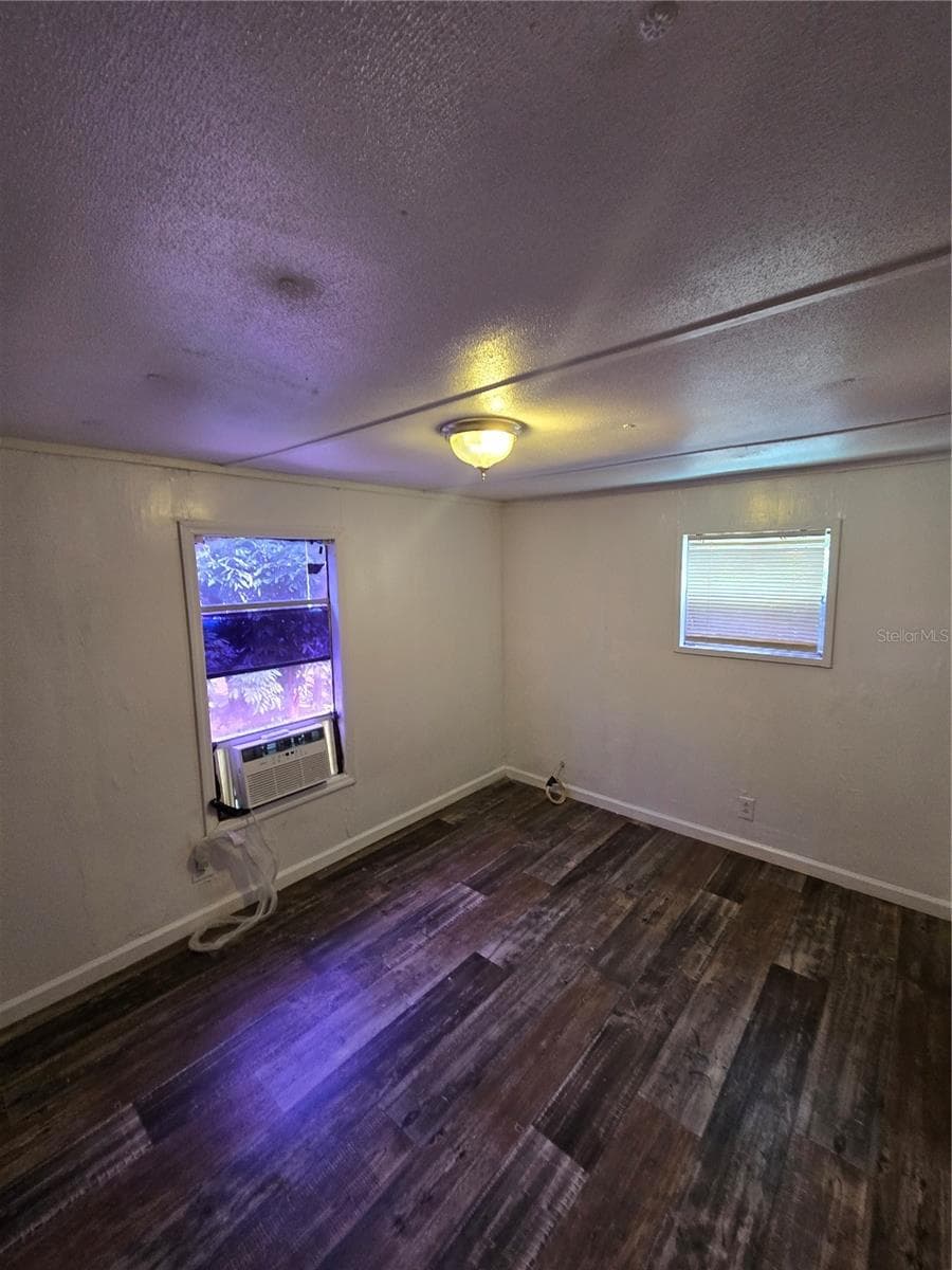 Quadruplex at 12515 FOUR OAKS RD, TAMPA, photo 21 of 25