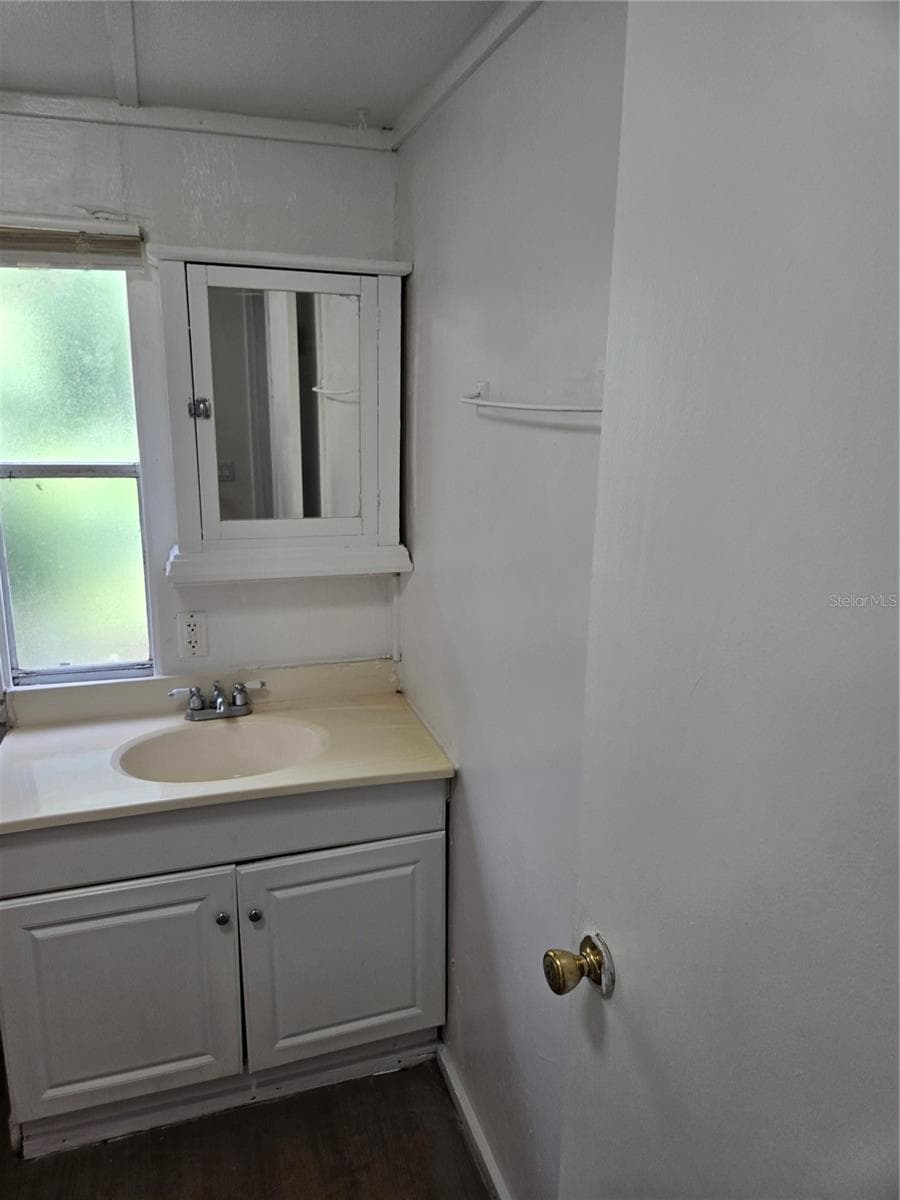 Quadruplex at 12515 FOUR OAKS RD, TAMPA, photo 22 of 25