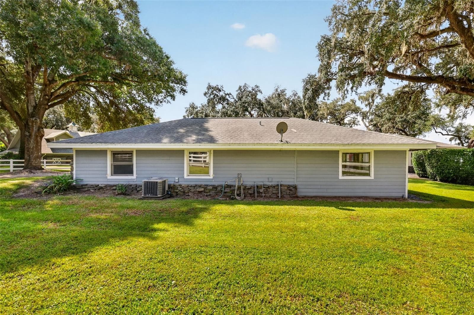 Single Family Residence at 15050 SE 140TH AVENUE RD, WEIRSDALE, photo 37 of 76