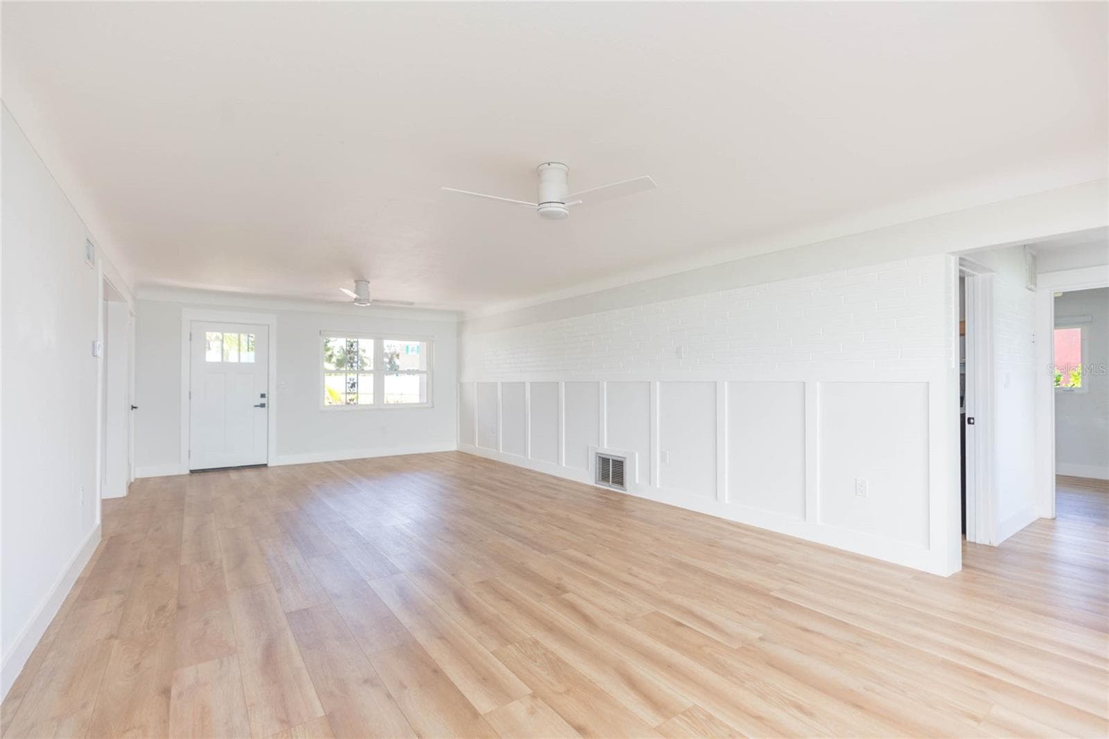 Single Family Residence at 7160 S S, SHORE DR DR, SOUTH PASADENA, photo 10 of 55
