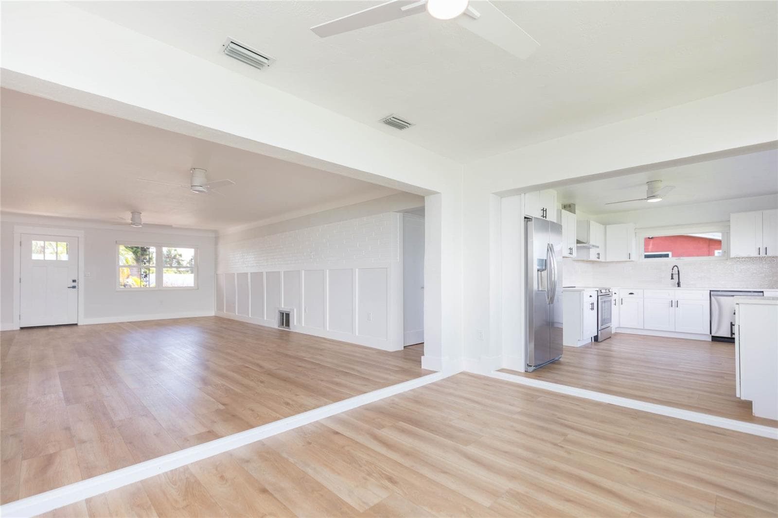 Single Family Residence at 7160 S S, SHORE DR DR, SOUTH PASADENA, photo 14 of 55