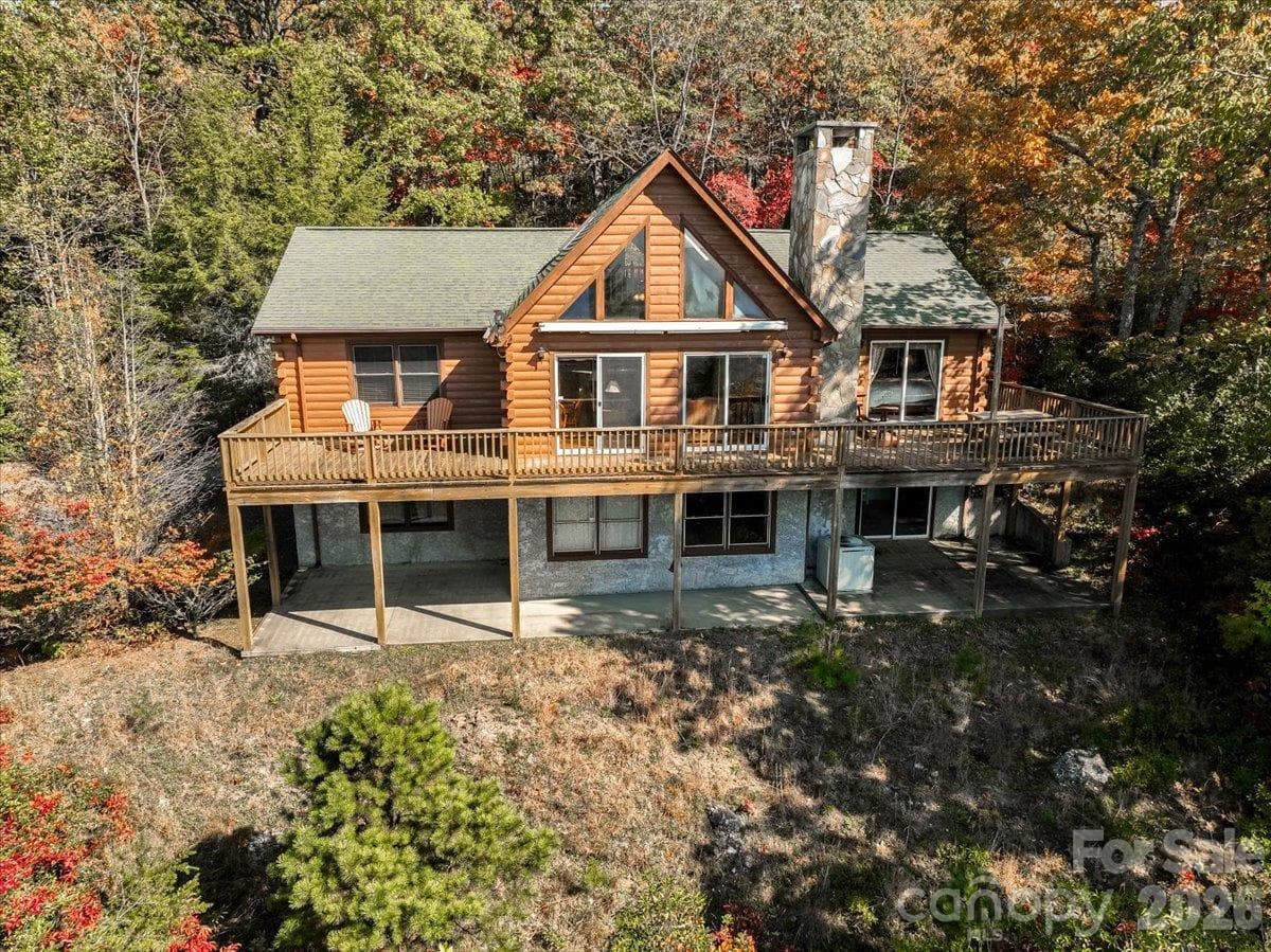 Single Family Residence at 807 Pine Tree Road, Spruce Pine, photo 9 of 42